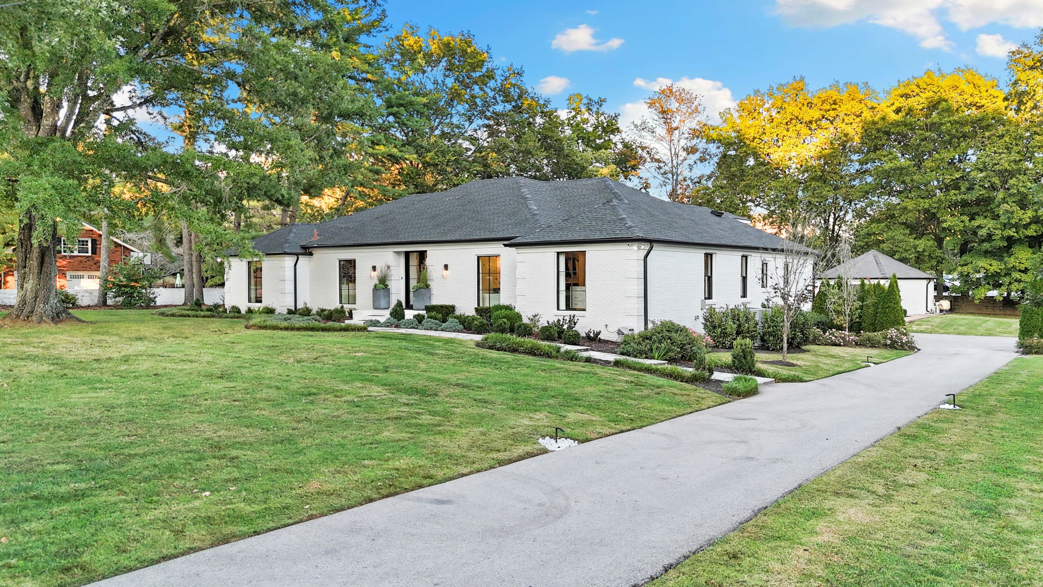 6312 Chickering Cir