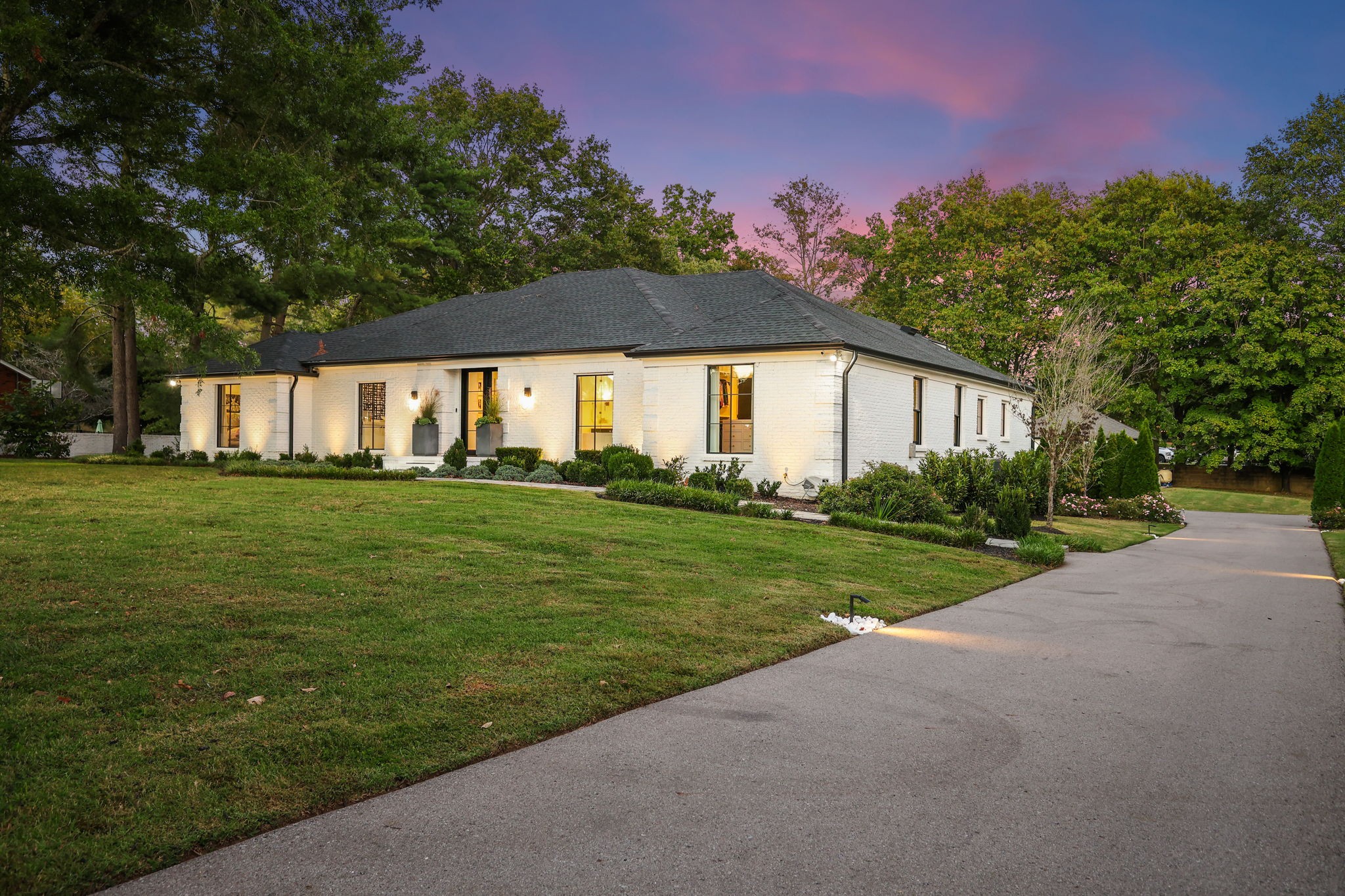 6312 Chickering Cir
