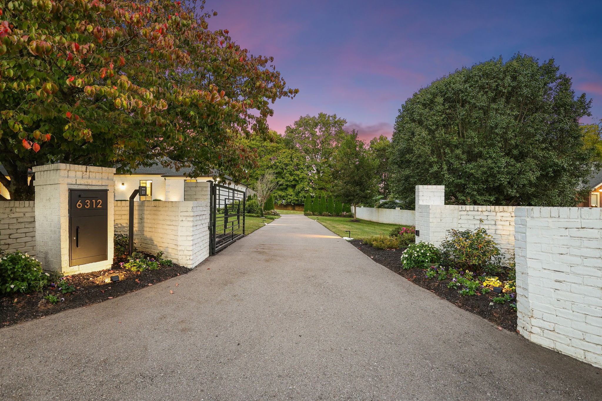 6312 Chickering Cir