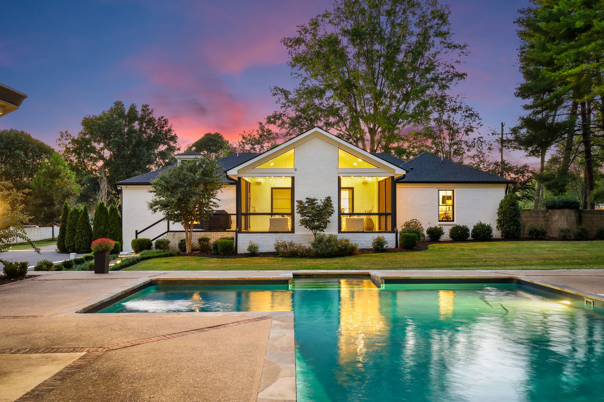 6312 Chickering Cir