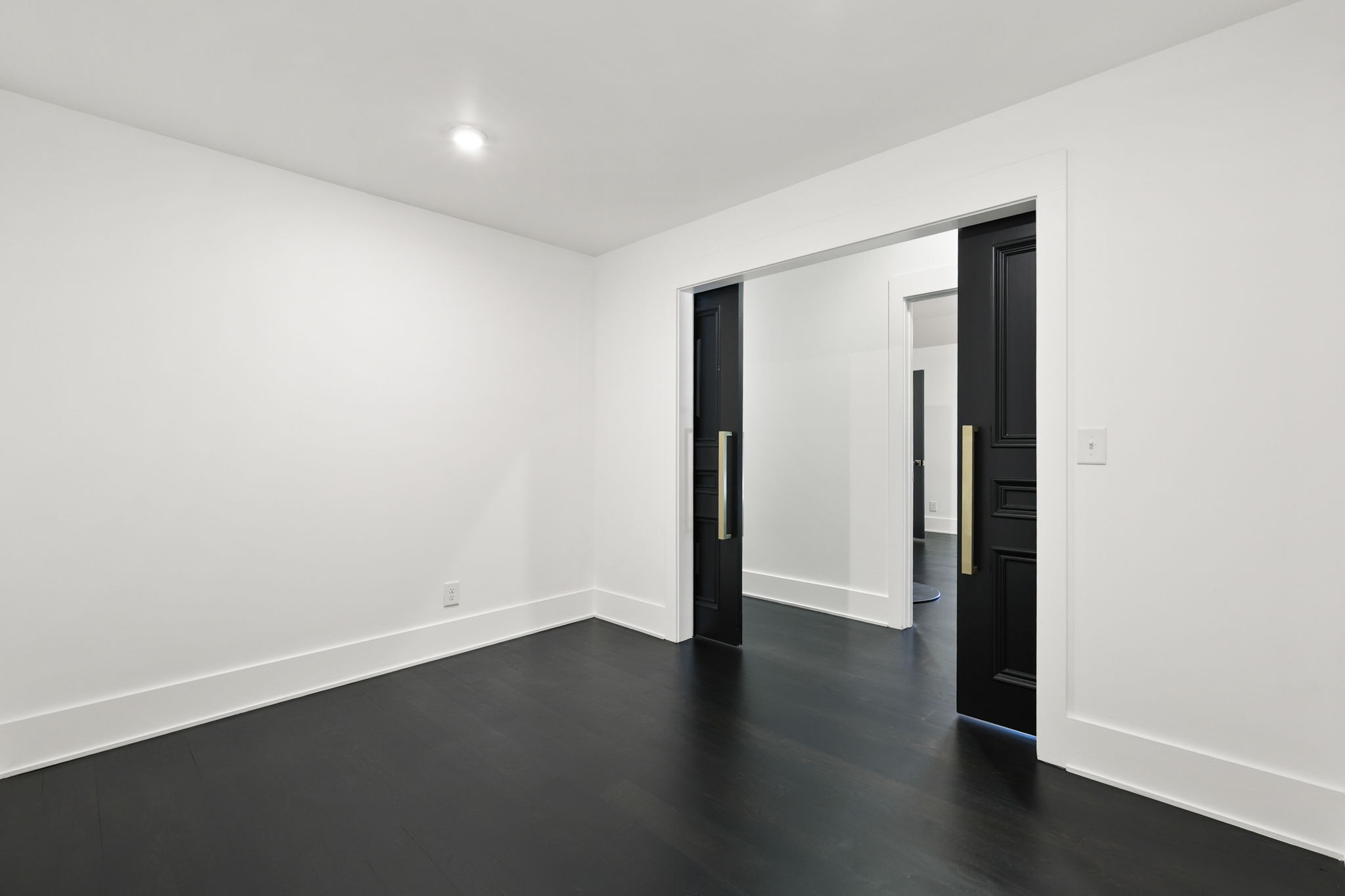 6312 Chickering Cir