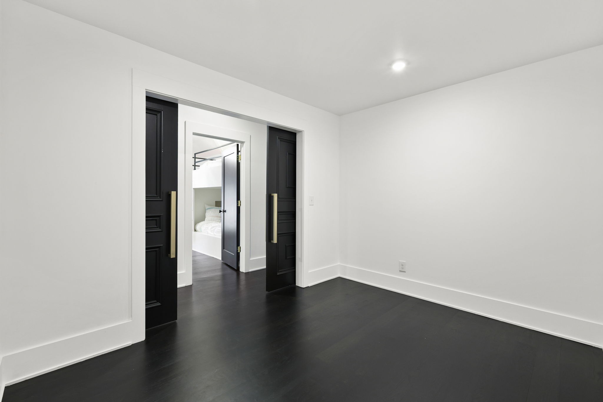6312 Chickering Cir