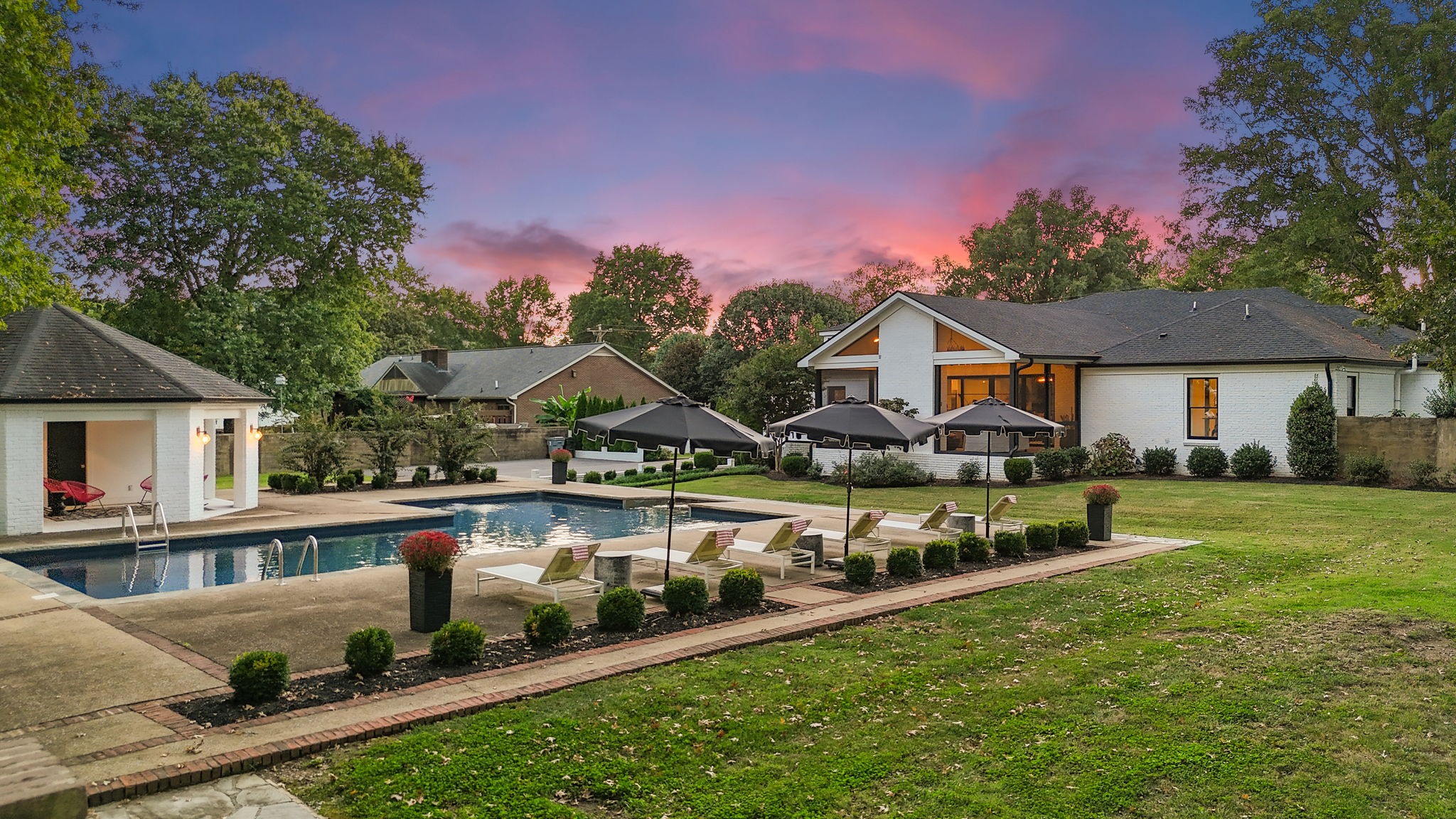 6312 Chickering Cir