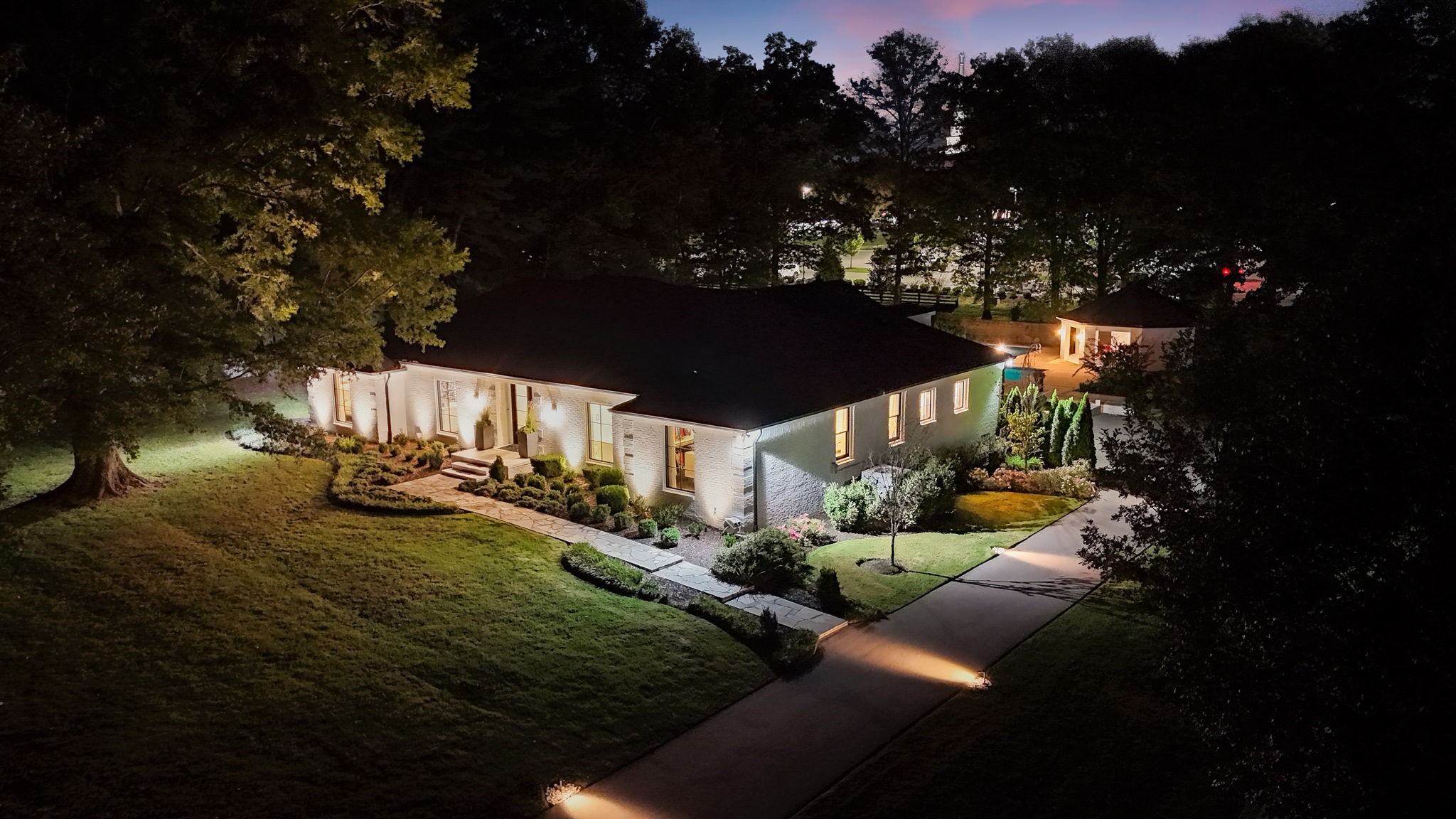 6312 Chickering Cir