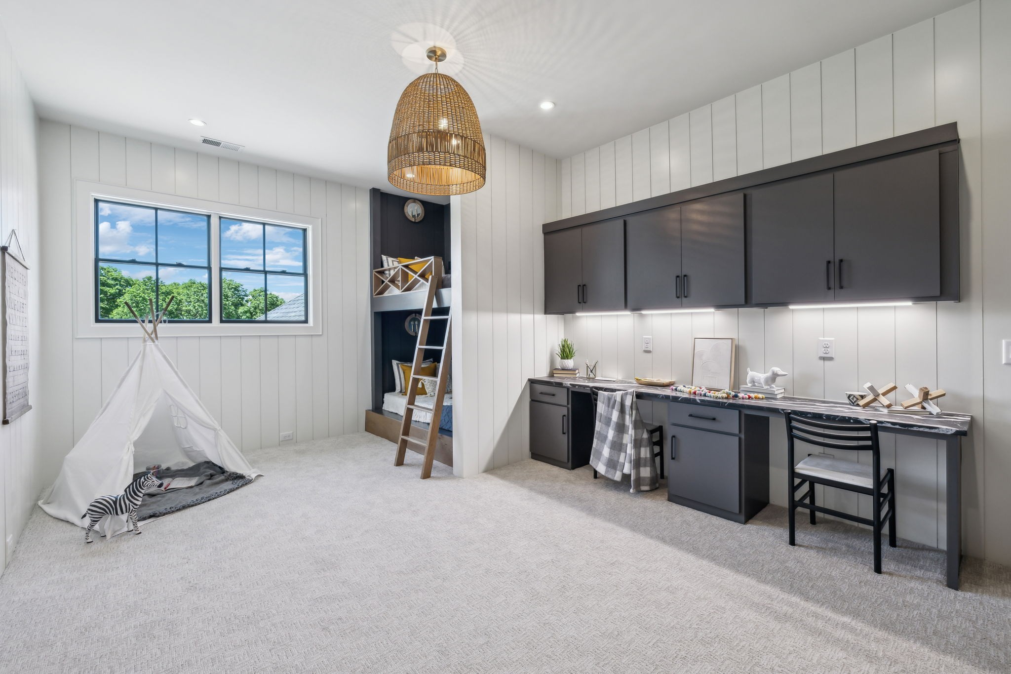 8128 Boiling Springs Pl