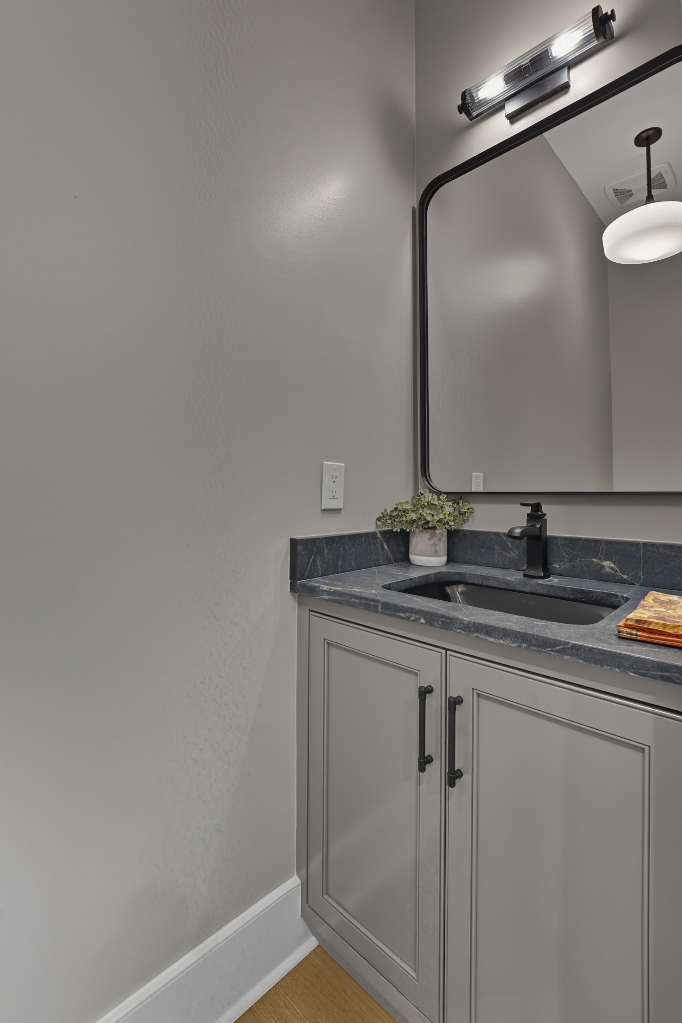 3618 General Bate Dr