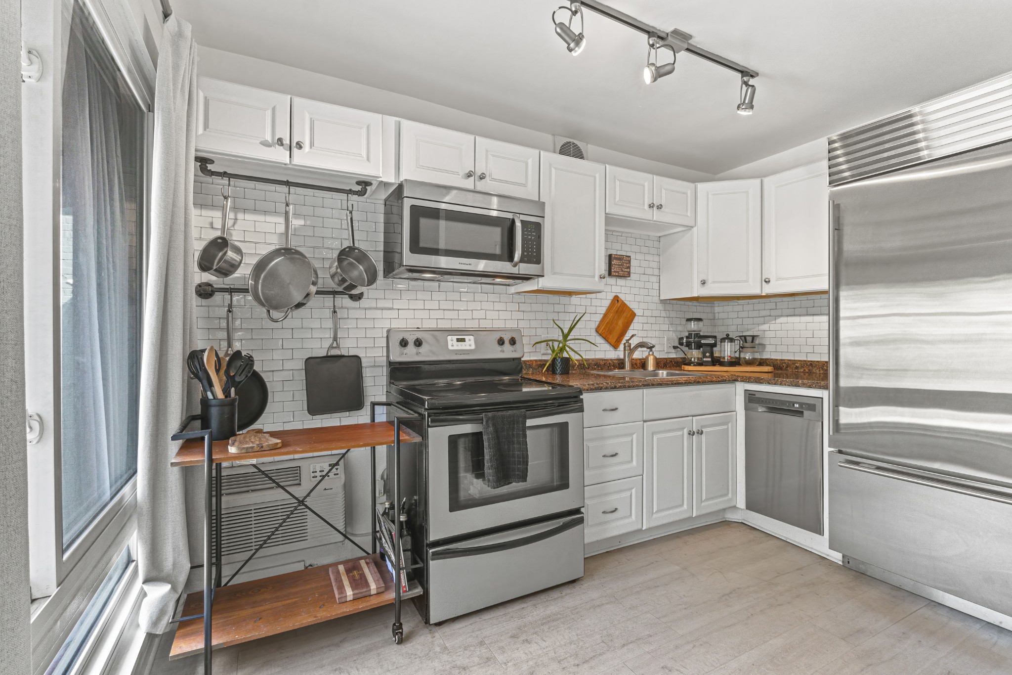 201 Acklen Park Dr Unit: 1