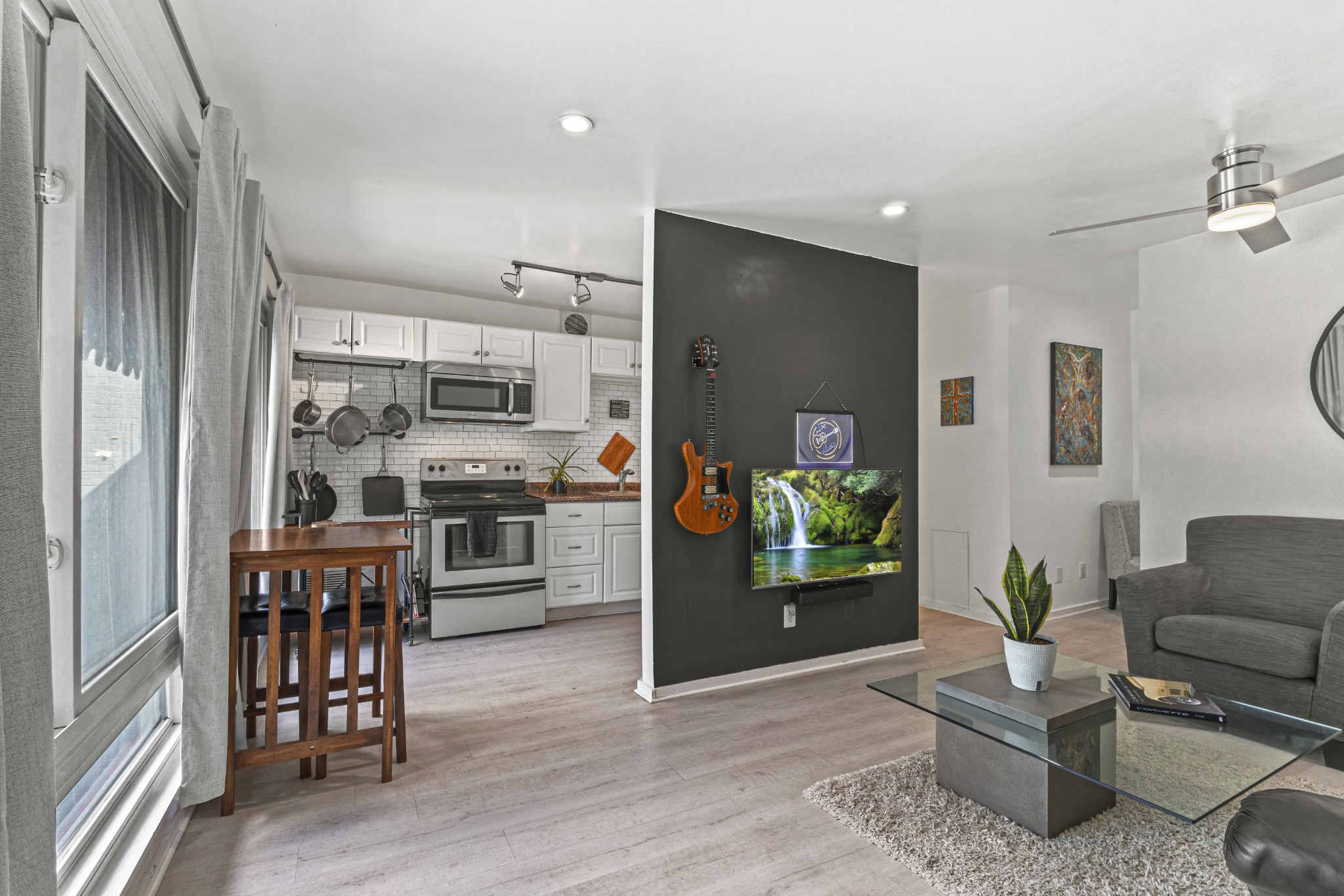 201 Acklen Park Dr Unit: 1