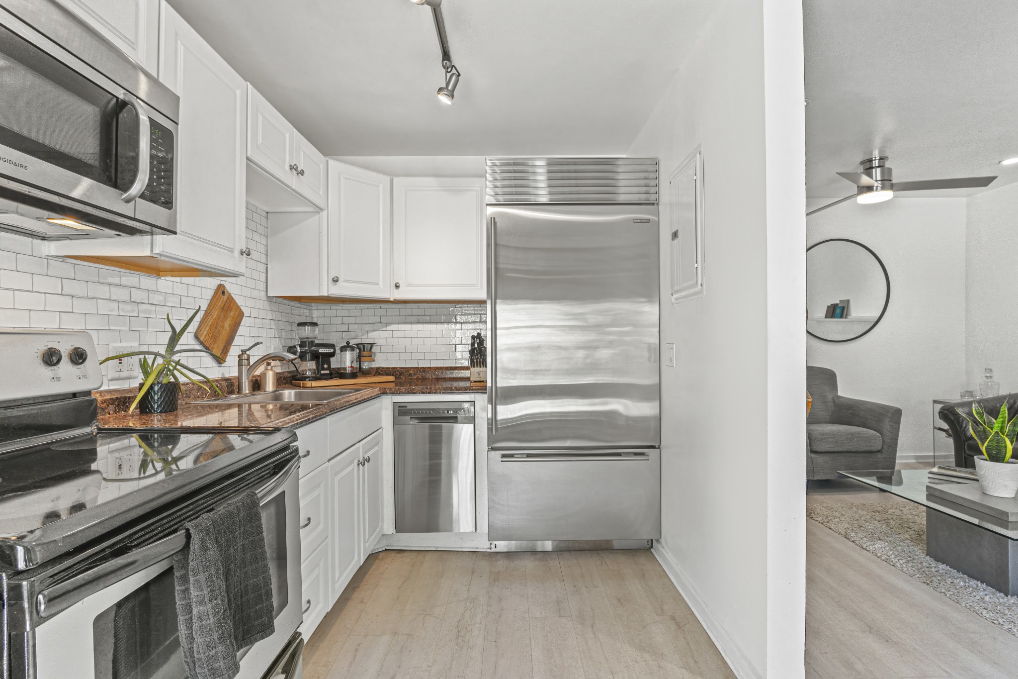 201 Acklen Park Dr Unit: 1