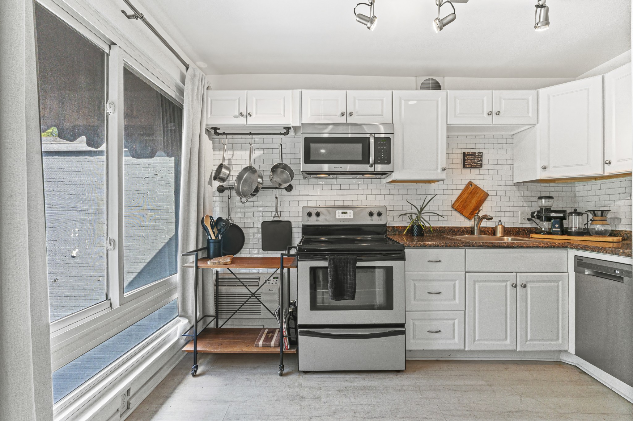 201 Acklen Park Dr Unit: 1