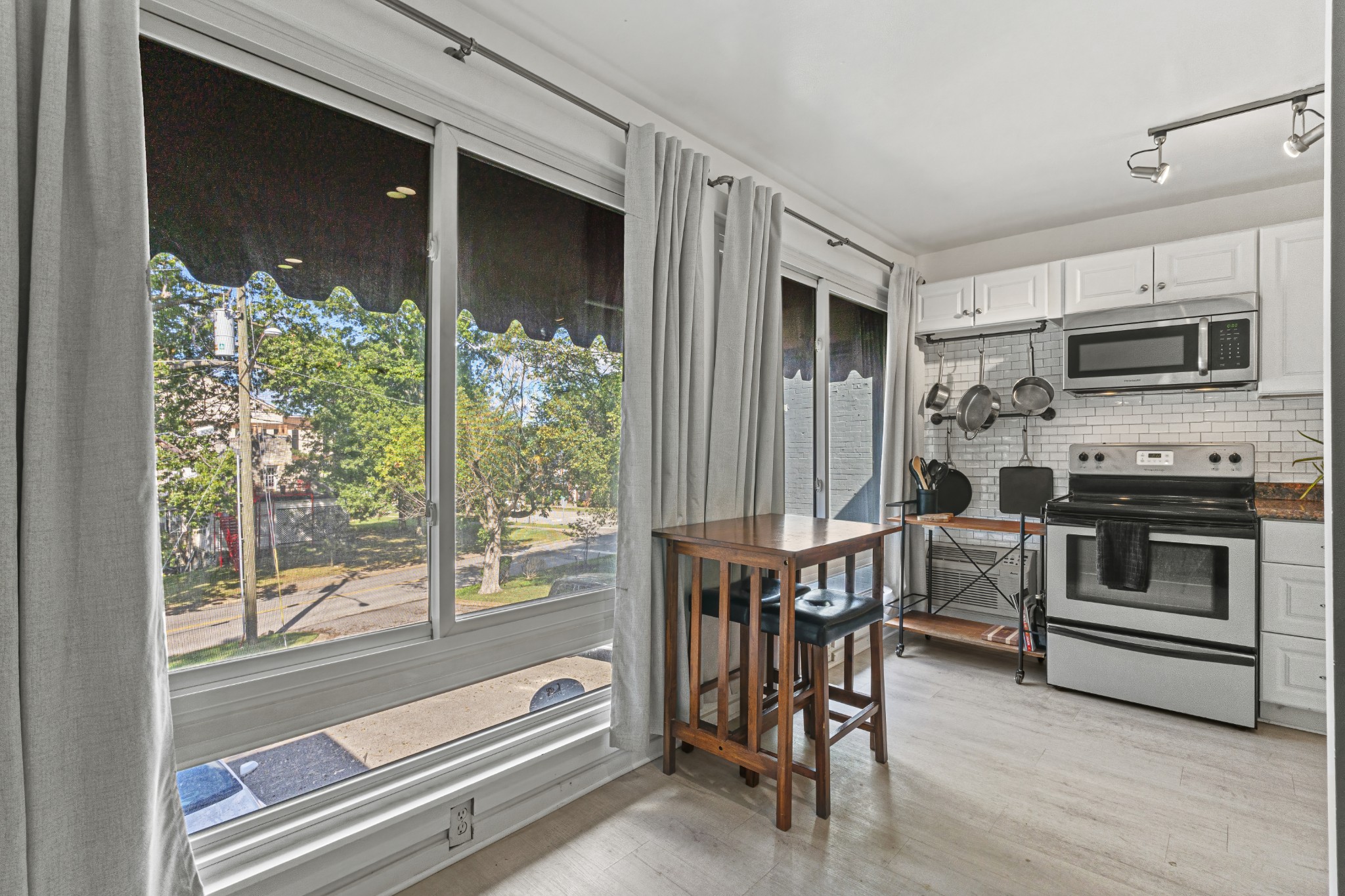 201 Acklen Park Dr Unit: 1