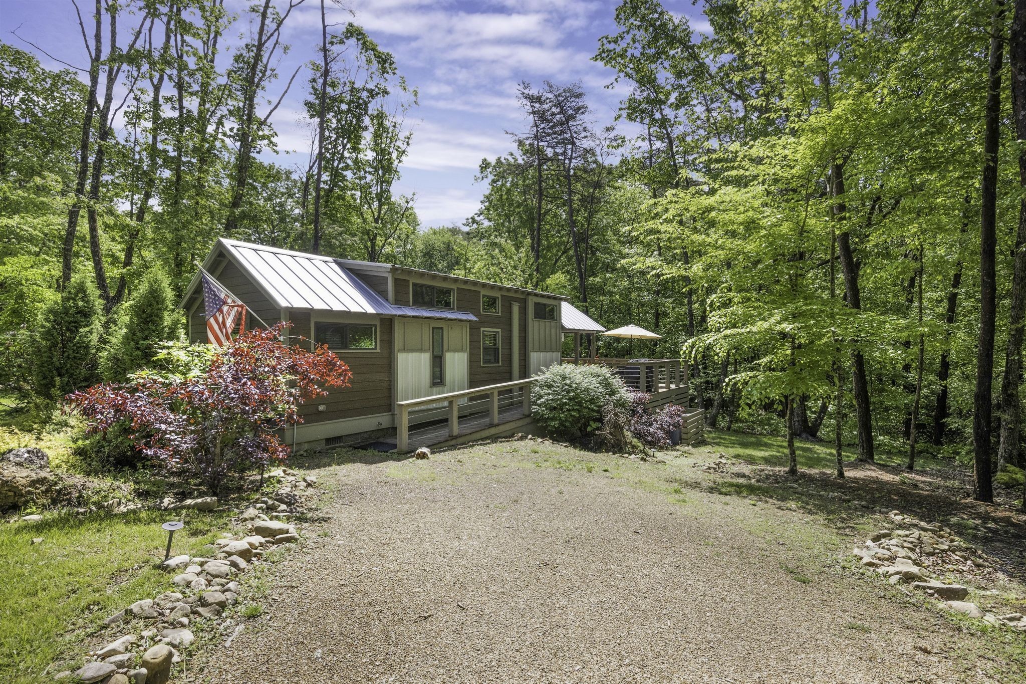 484 Deer Lick Trail