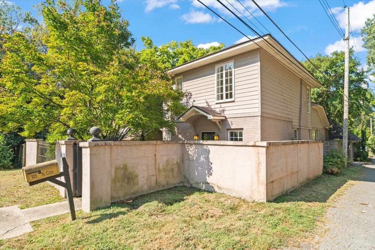 105 N COX ST