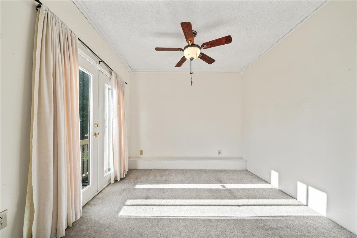 5920 JULIAN CT Unit: 4