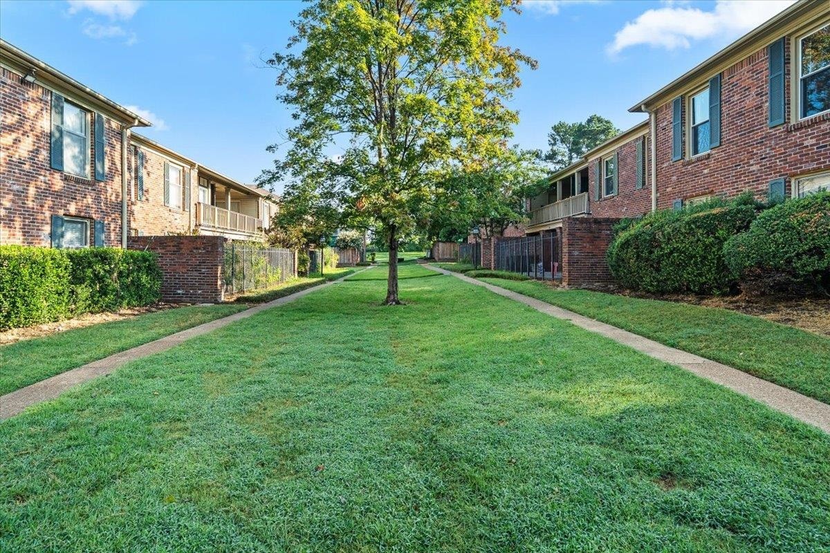 5920 JULIAN CT Unit: 4