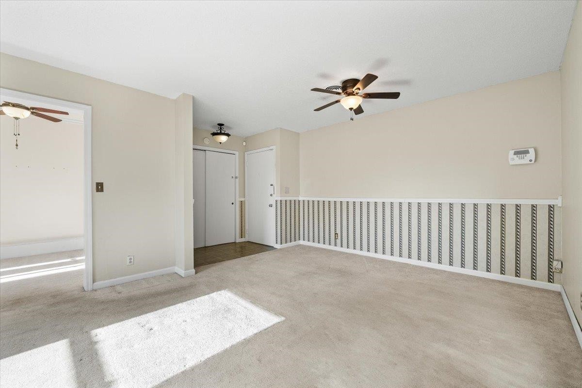 5920 JULIAN CT Unit: 4