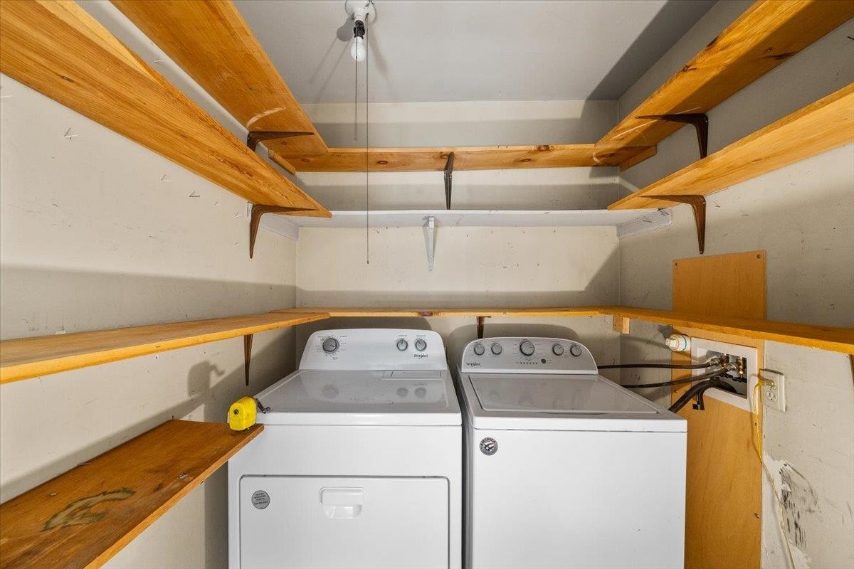 5920 JULIAN CT Unit: 4