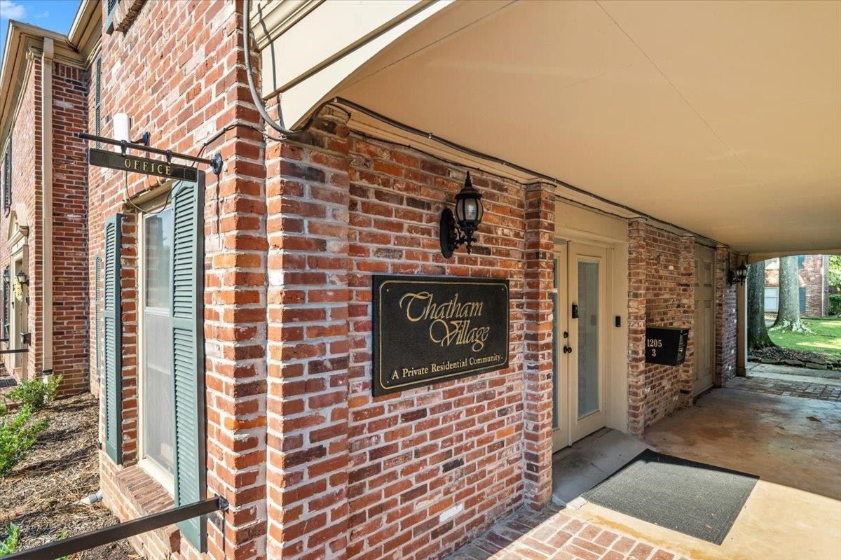 5920 JULIAN CT Unit: 4