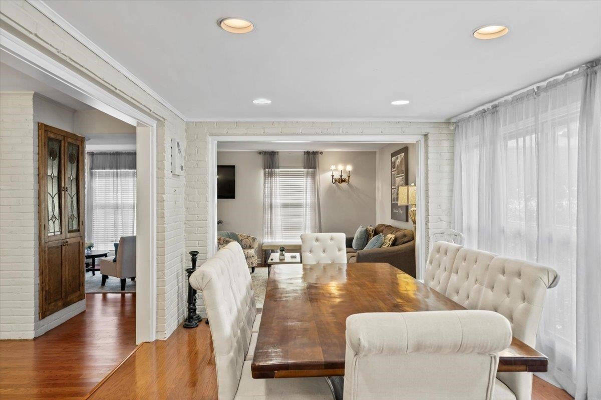 5920 JULIAN CT Unit: 4