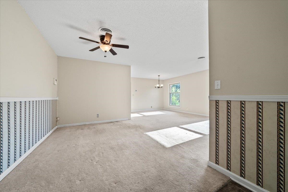 5920 JULIAN CT Unit: 4