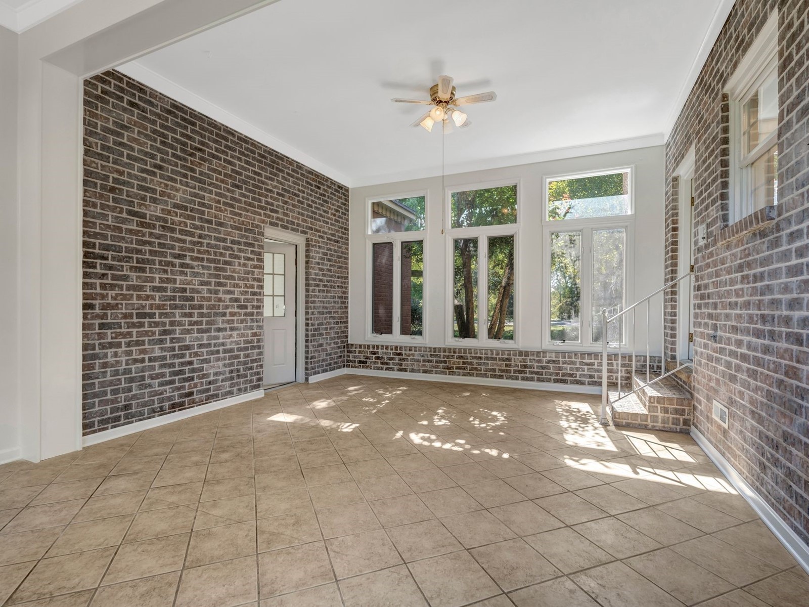2112 Shannon Dr
