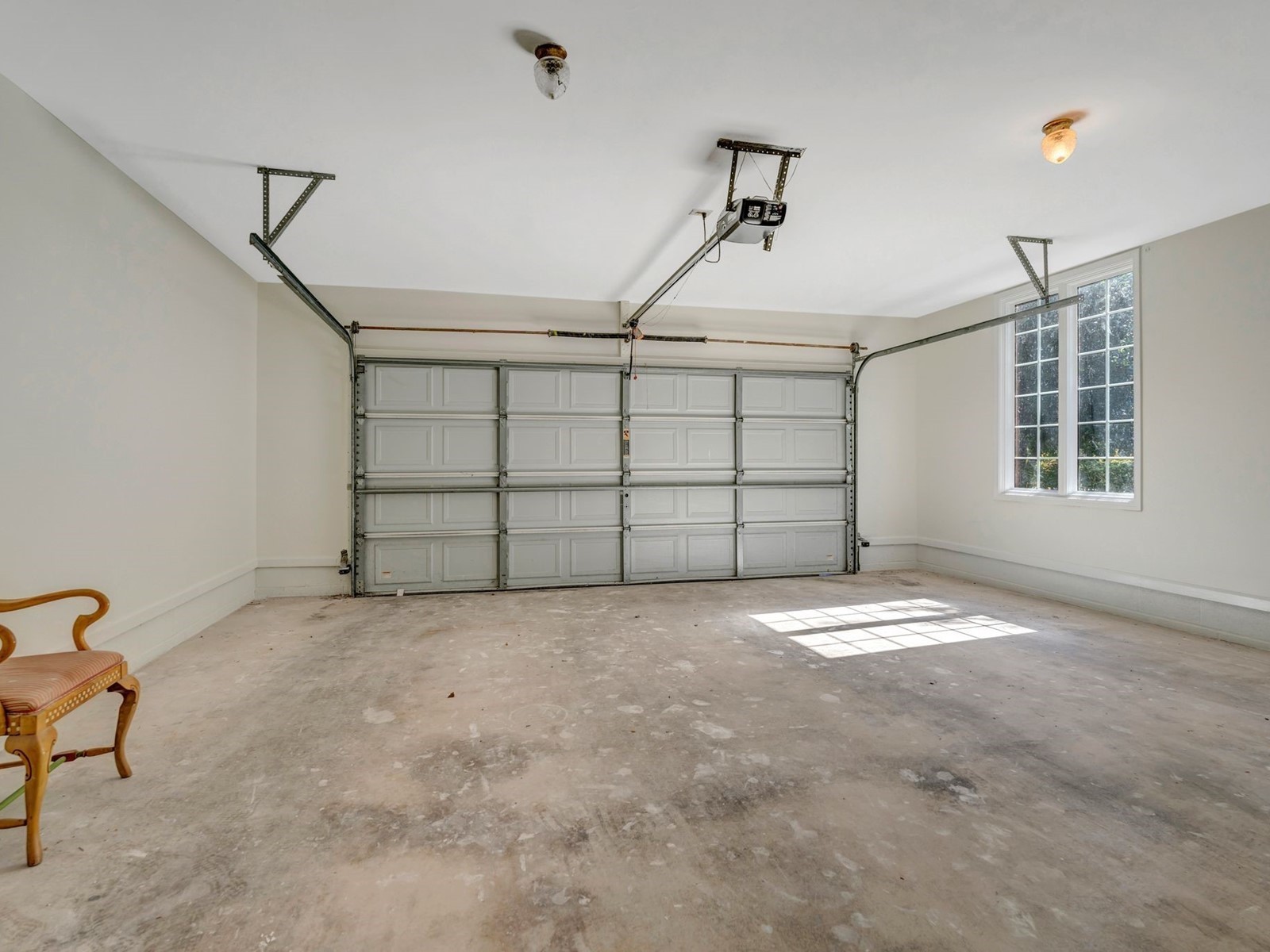2112 Shannon Dr
