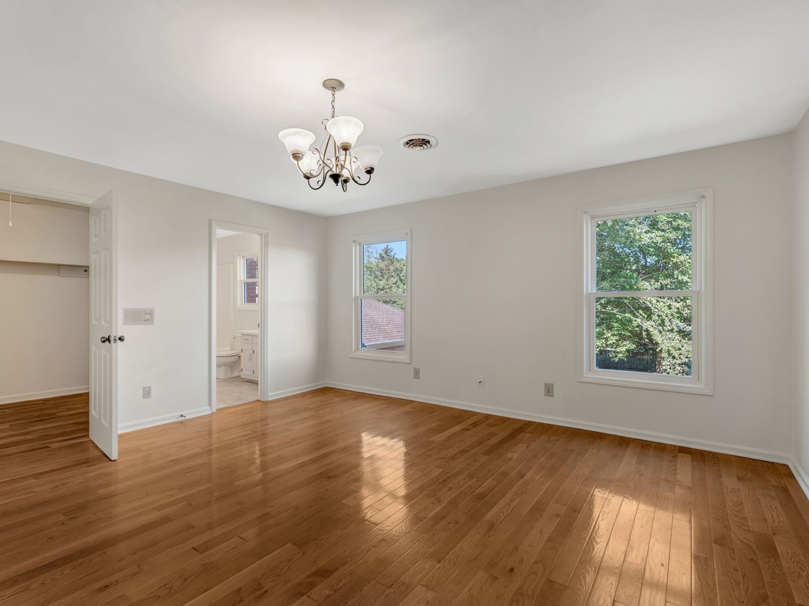 2112 Shannon Dr