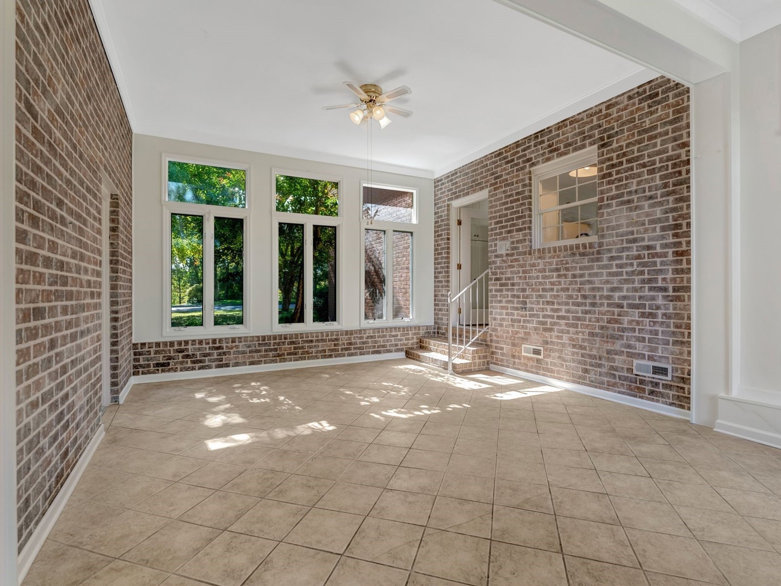 2112 Shannon Dr