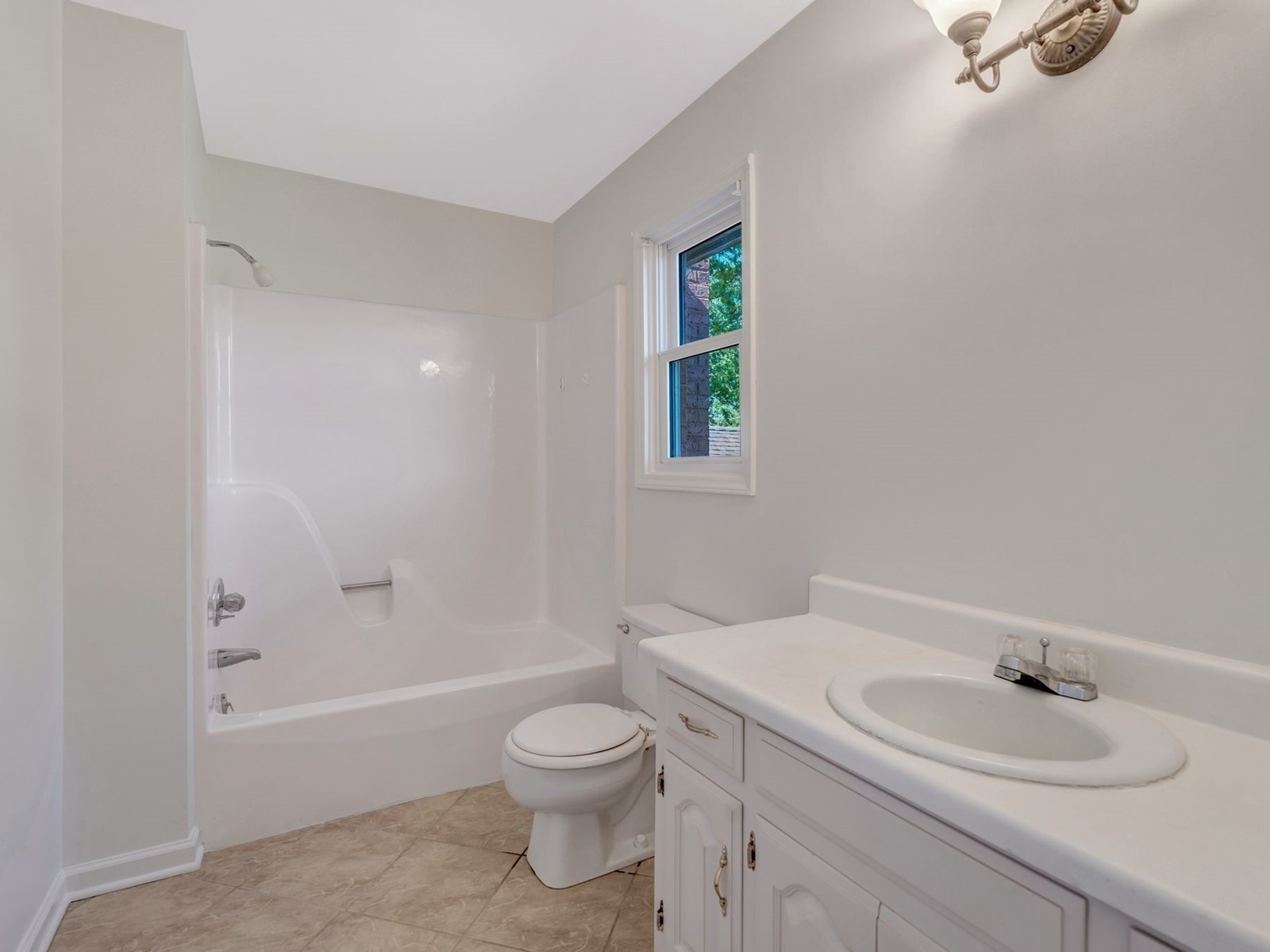 2112 Shannon Dr