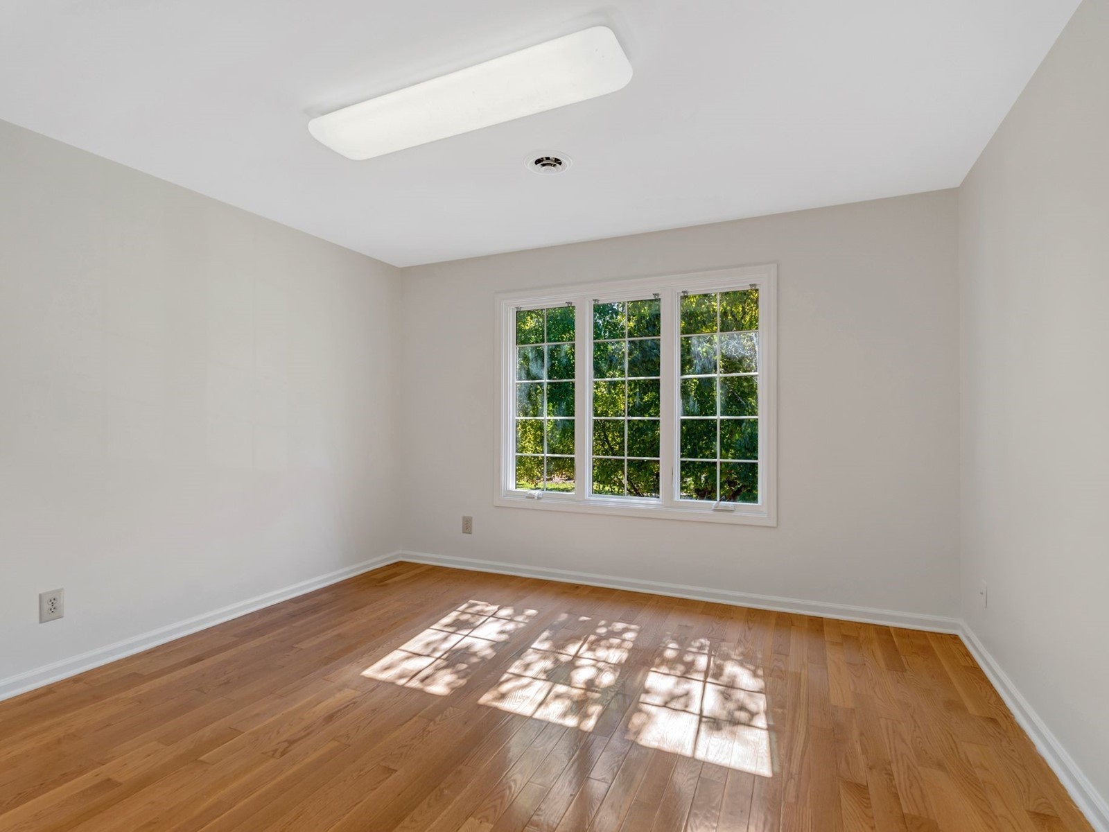 2112 Shannon Dr