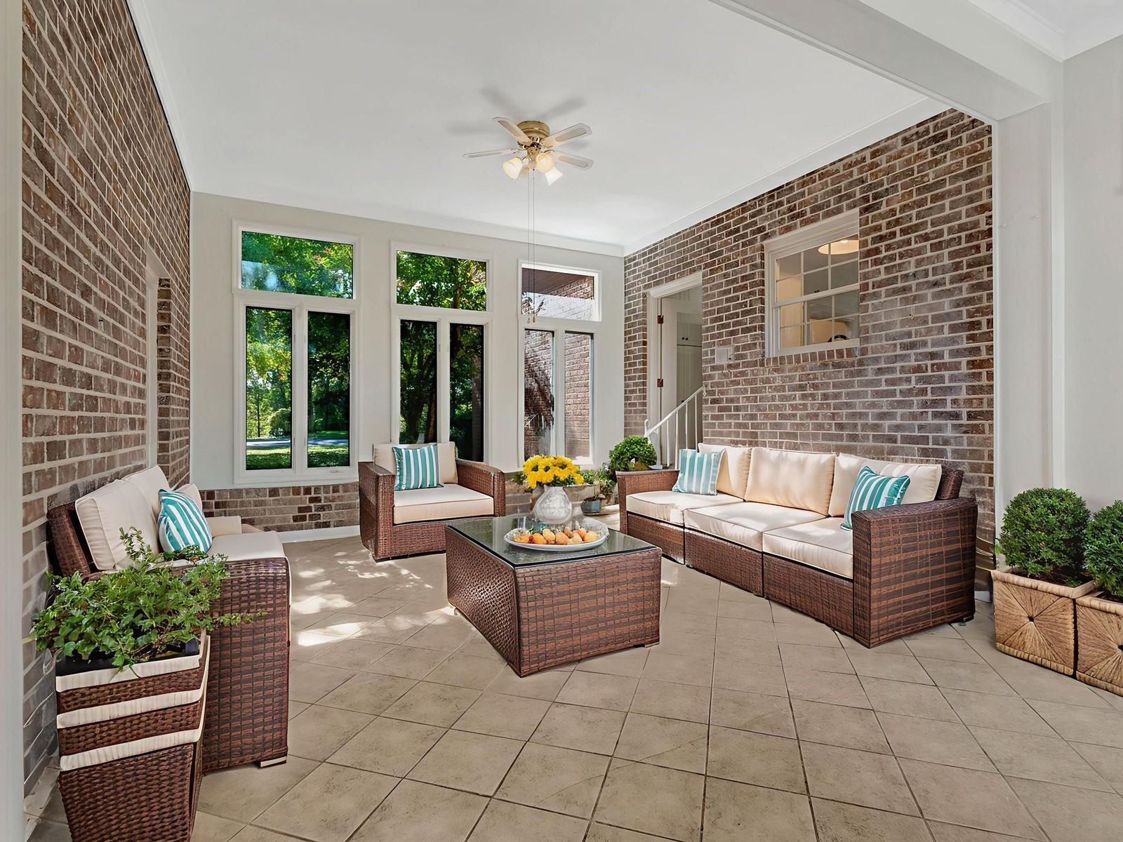 2112 Shannon Dr