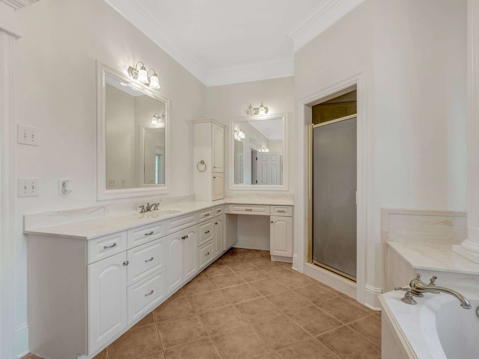 2112 Shannon Dr