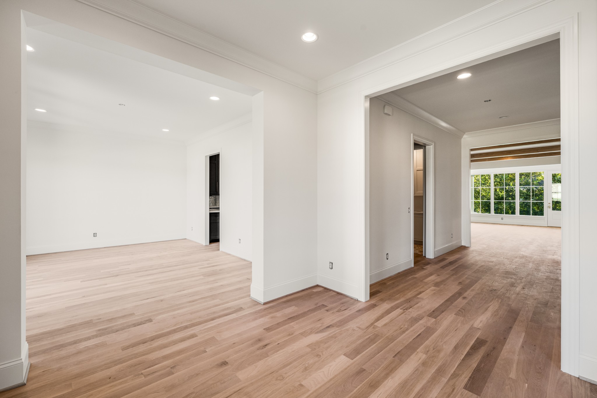 6033 Frazier Park Ln