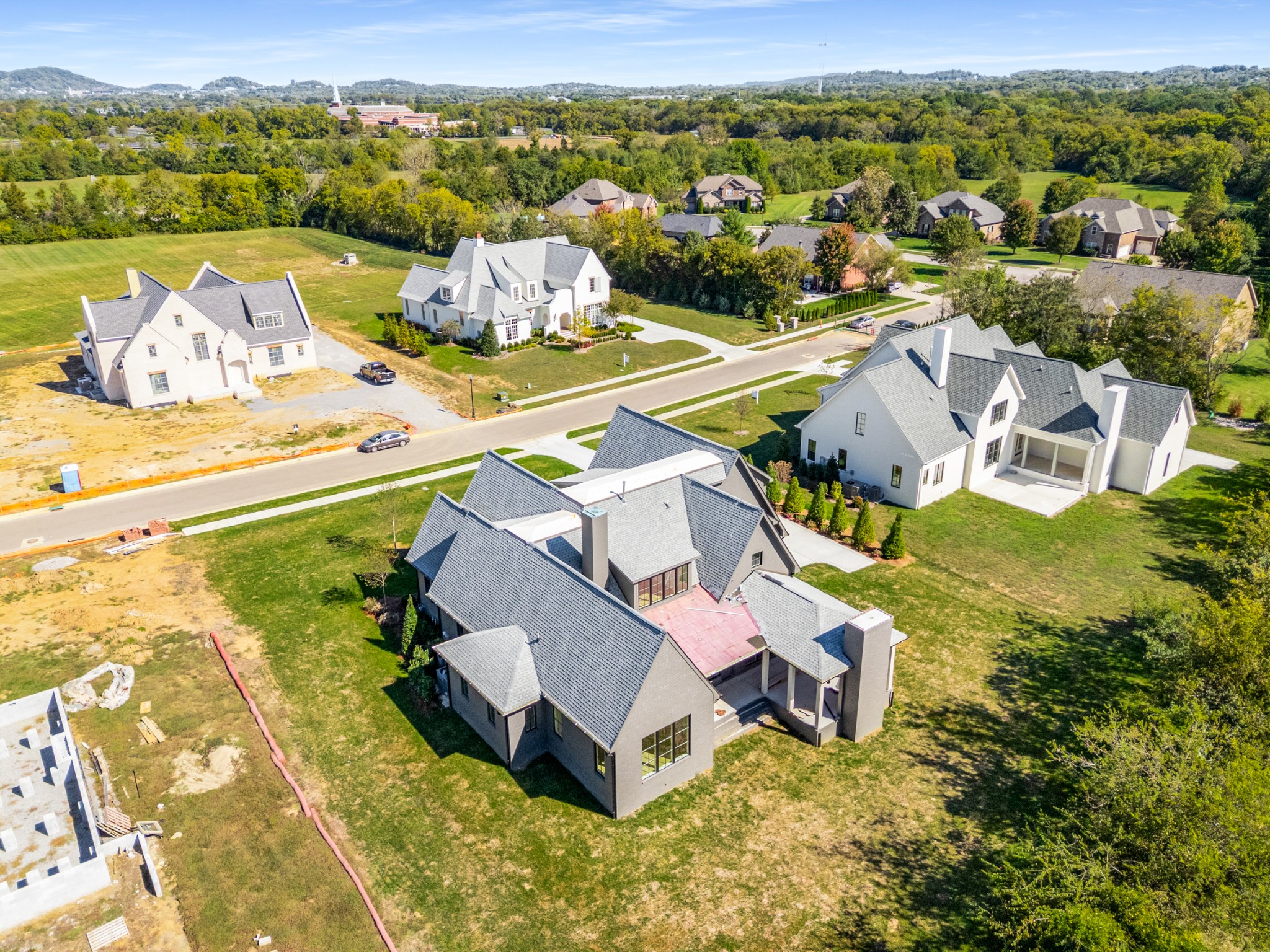 6033 Frazier Park Ln