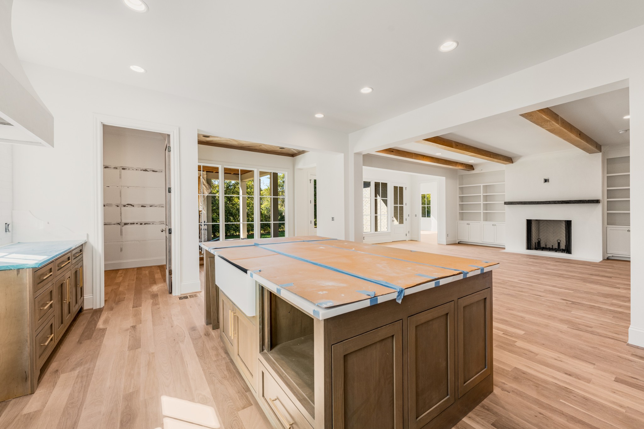 6033 Frazier Park Ln