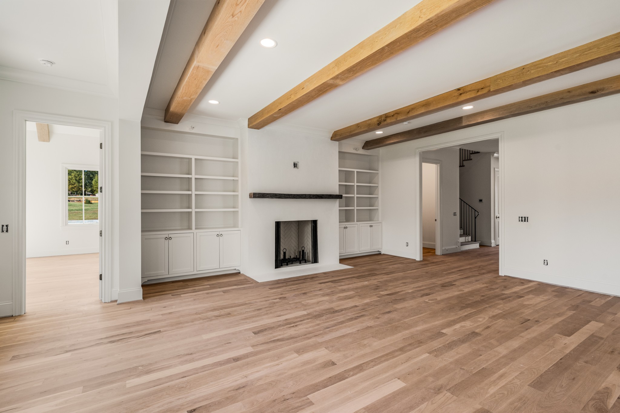 6033 Frazier Park Ln