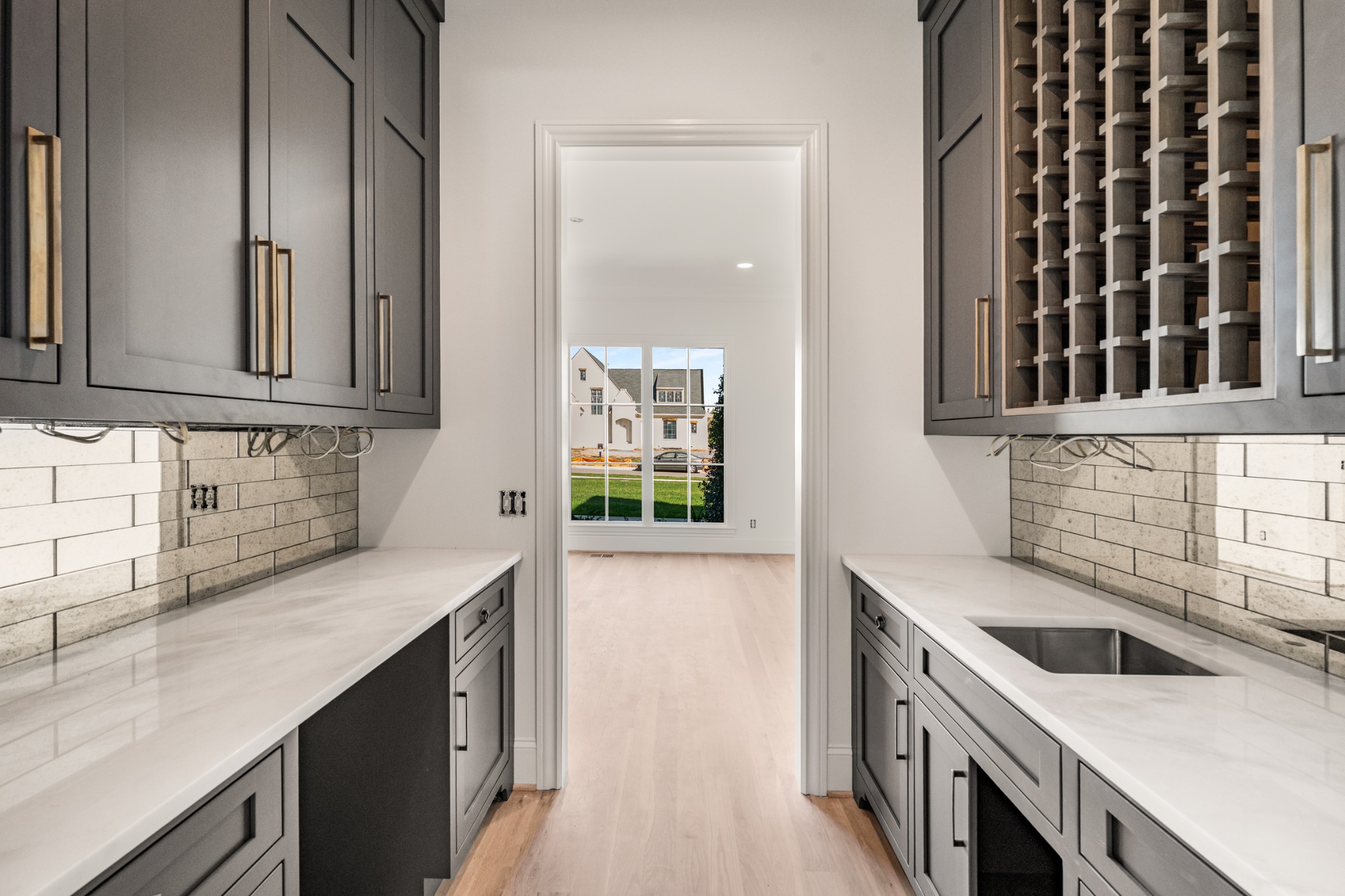 6033 Frazier Park Ln