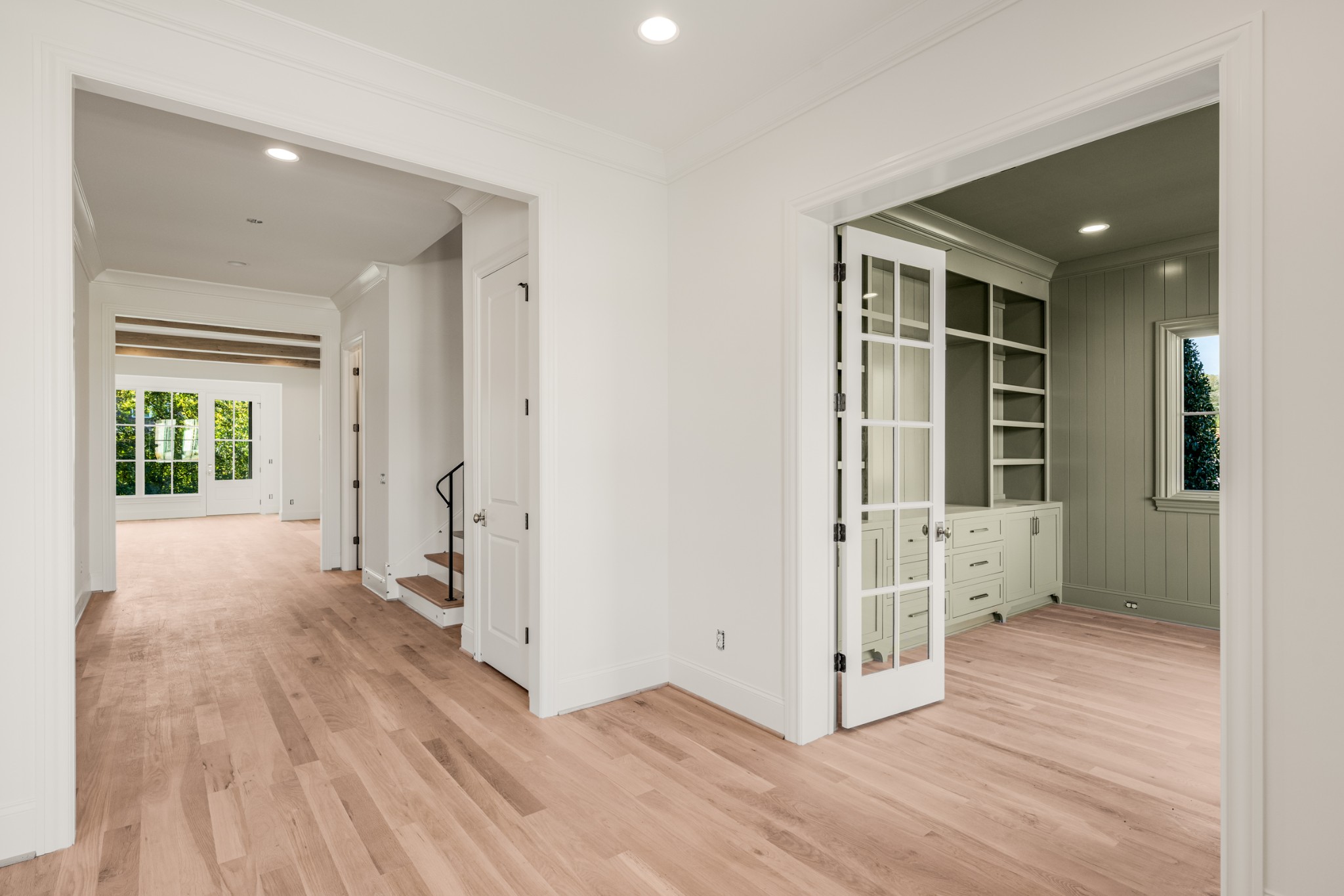 6033 Frazier Park Ln