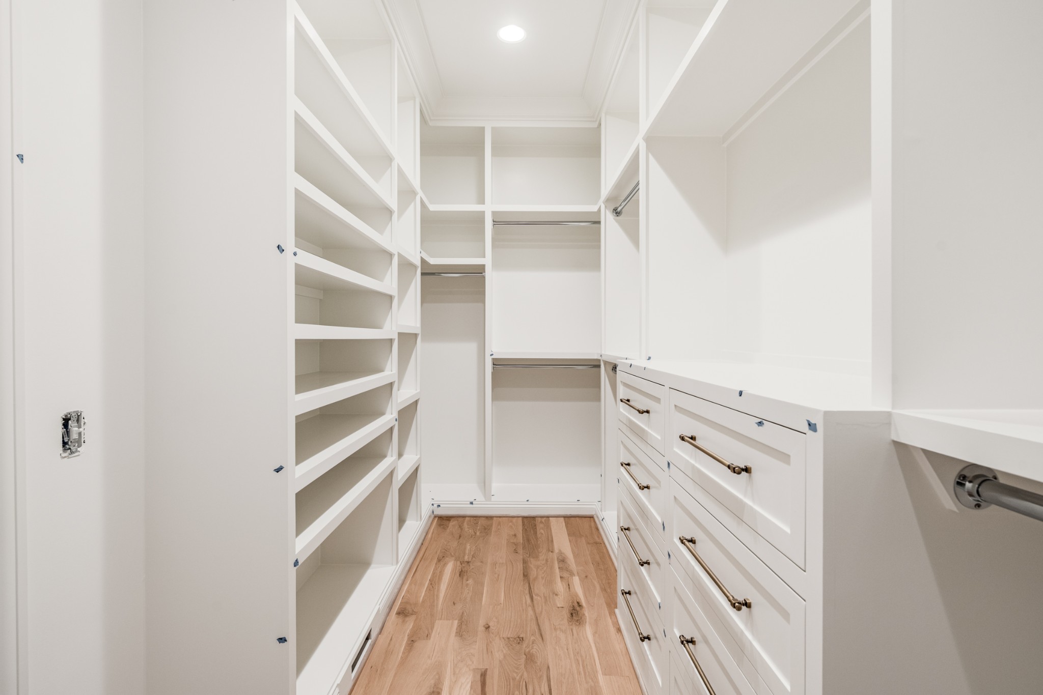 6033 Frazier Park Ln