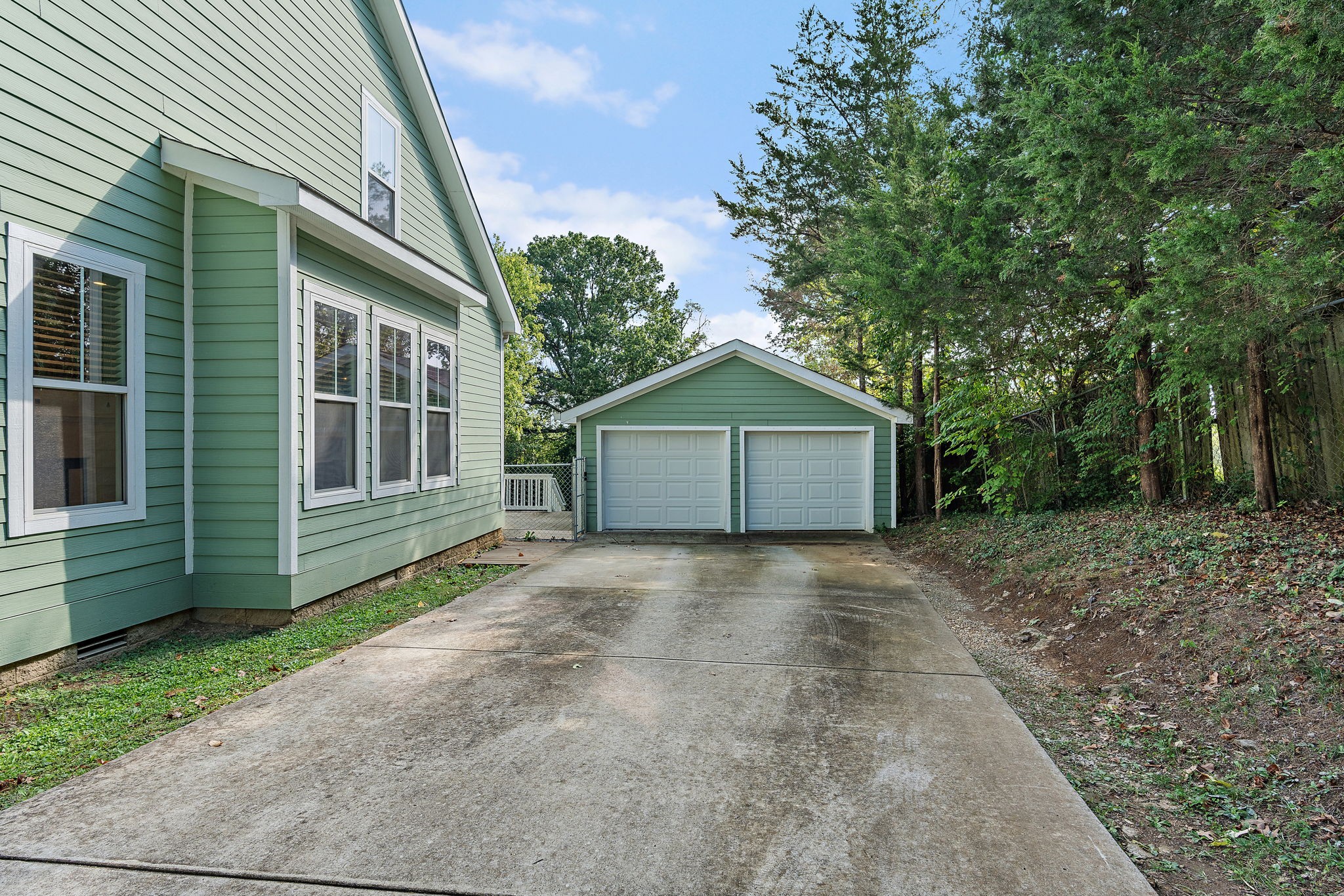 4007 Hutson Ave