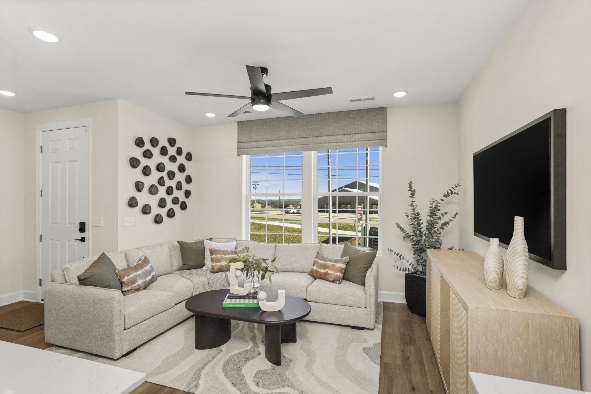 318 Lynwood Station Boulevard