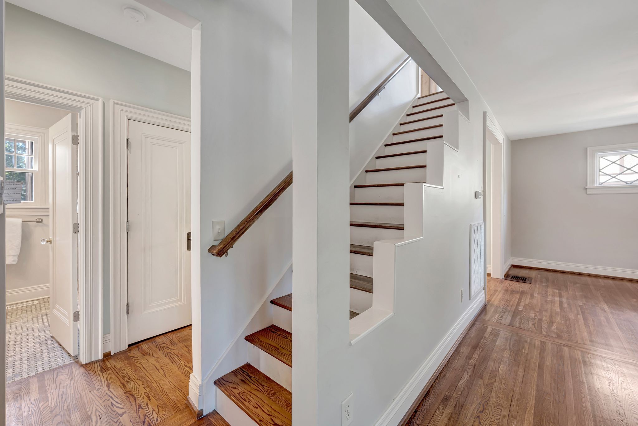 3605 Meadowbrook Ave