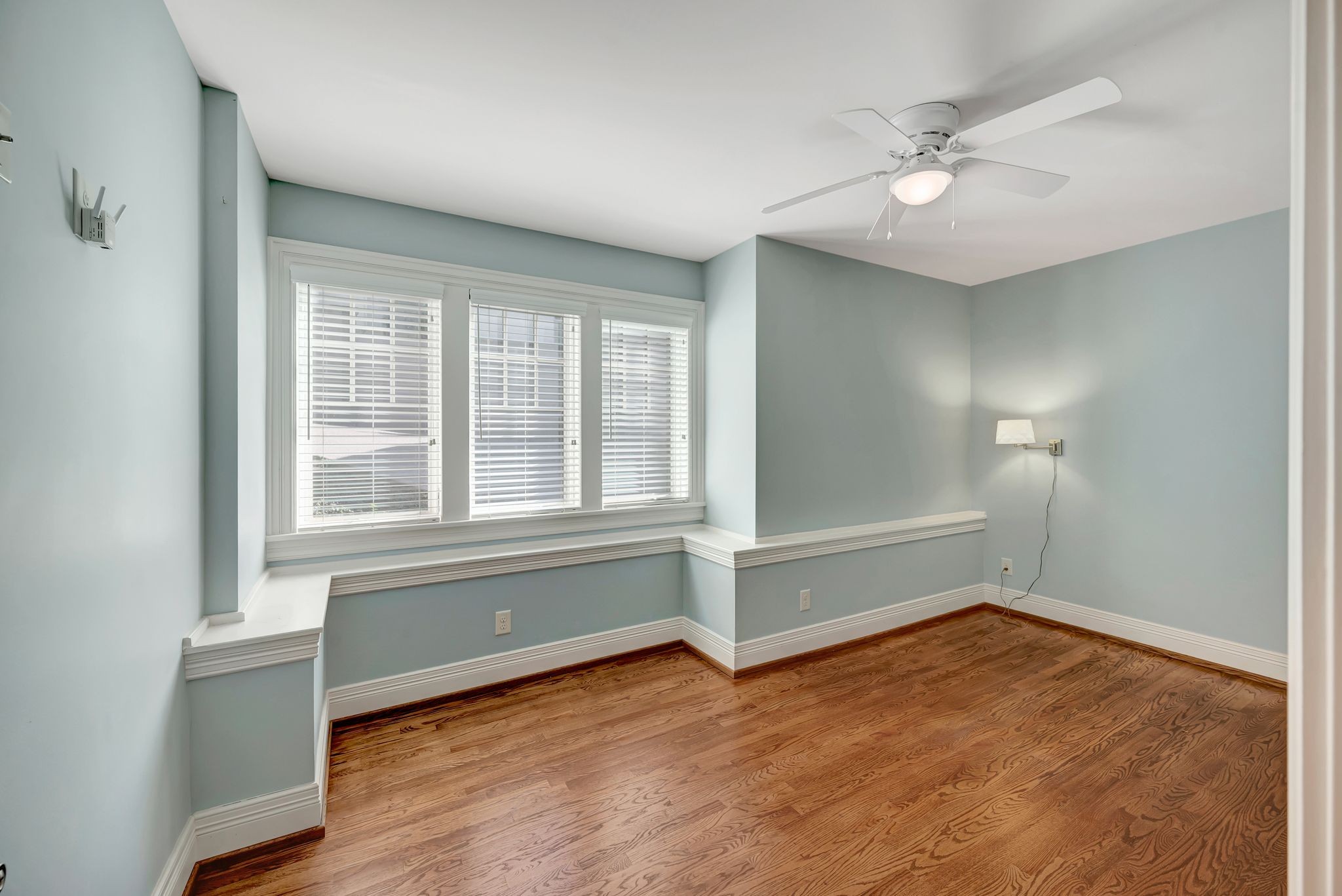 3605 Meadowbrook Ave