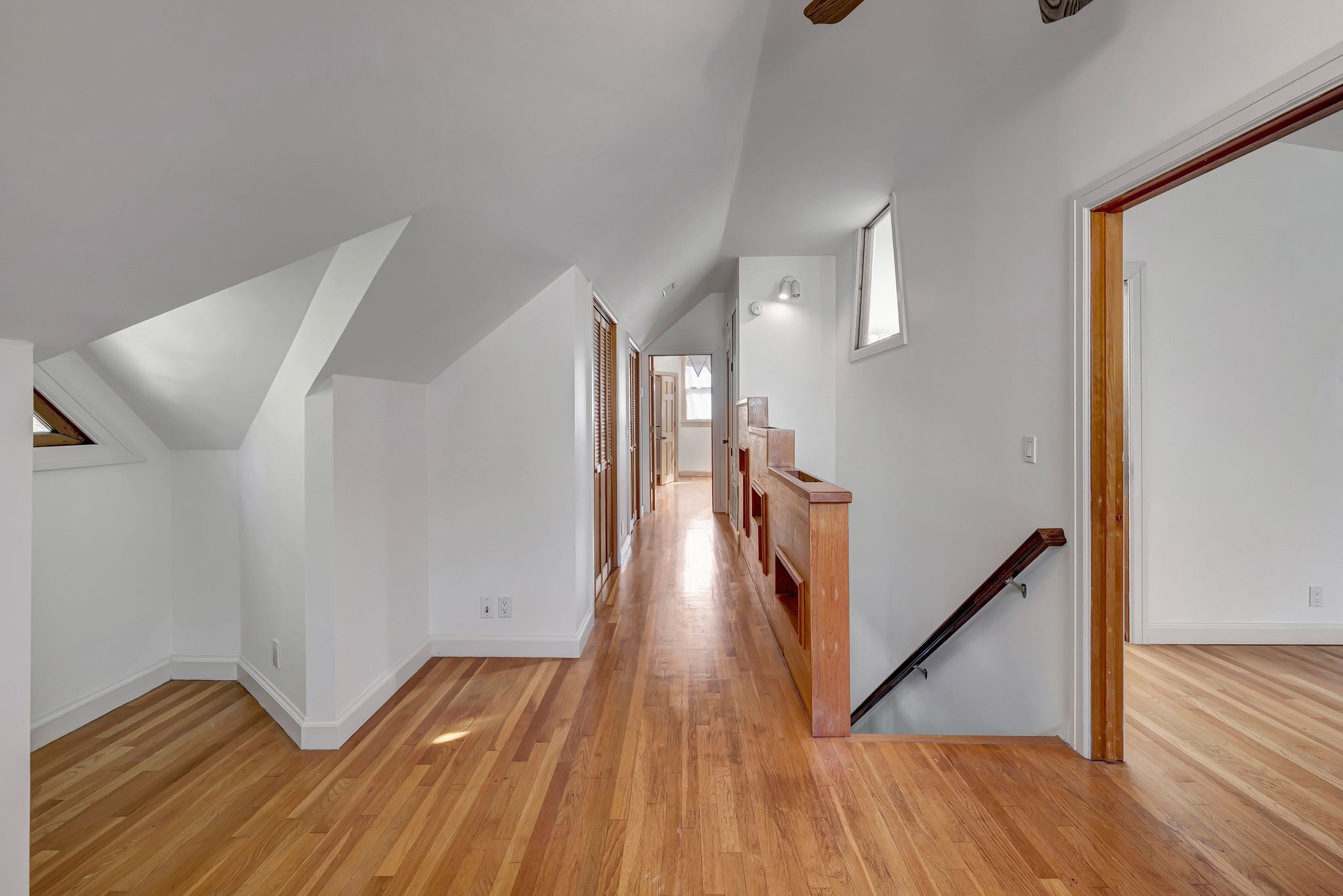 3605 Meadowbrook Ave