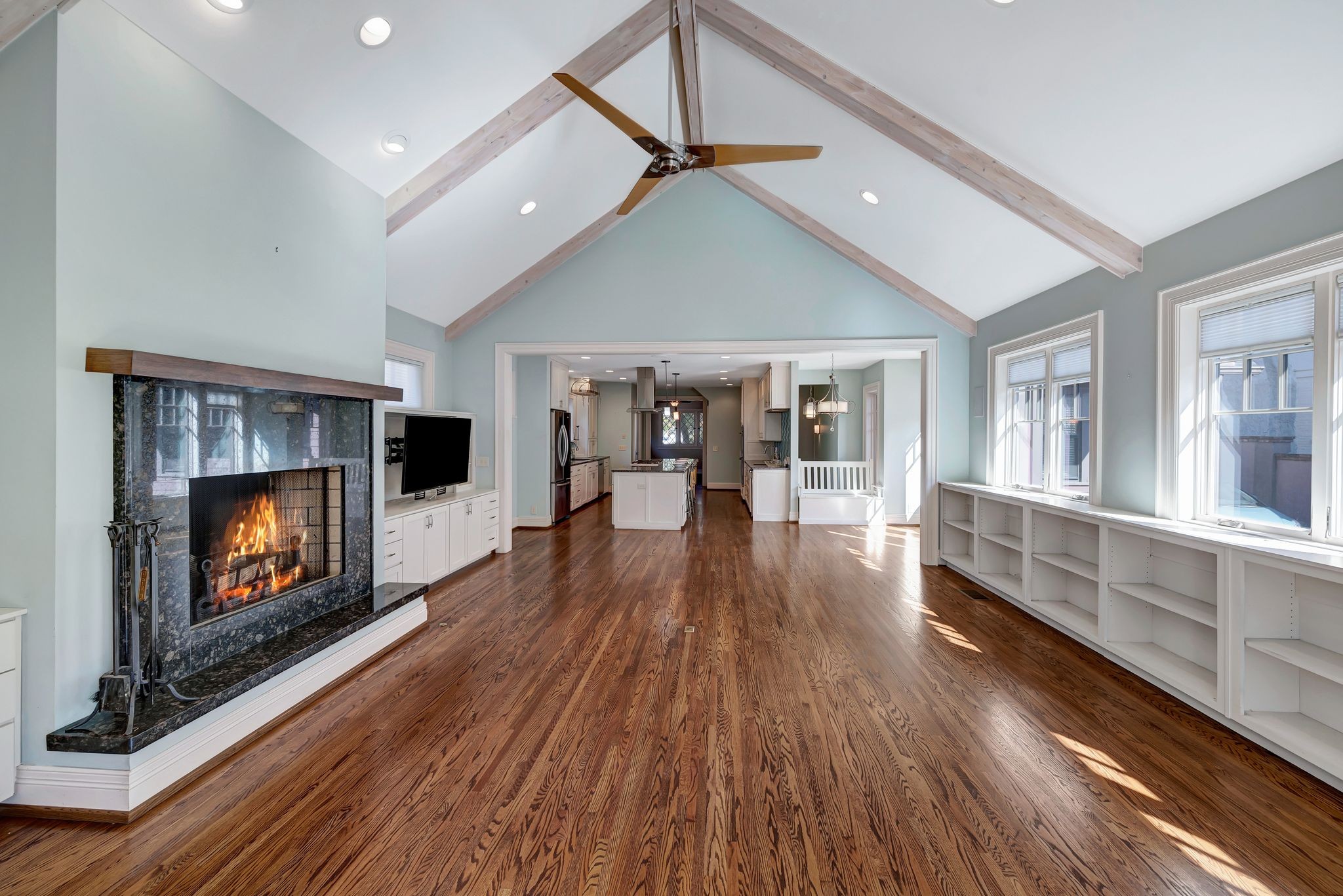 3605 Meadowbrook Ave