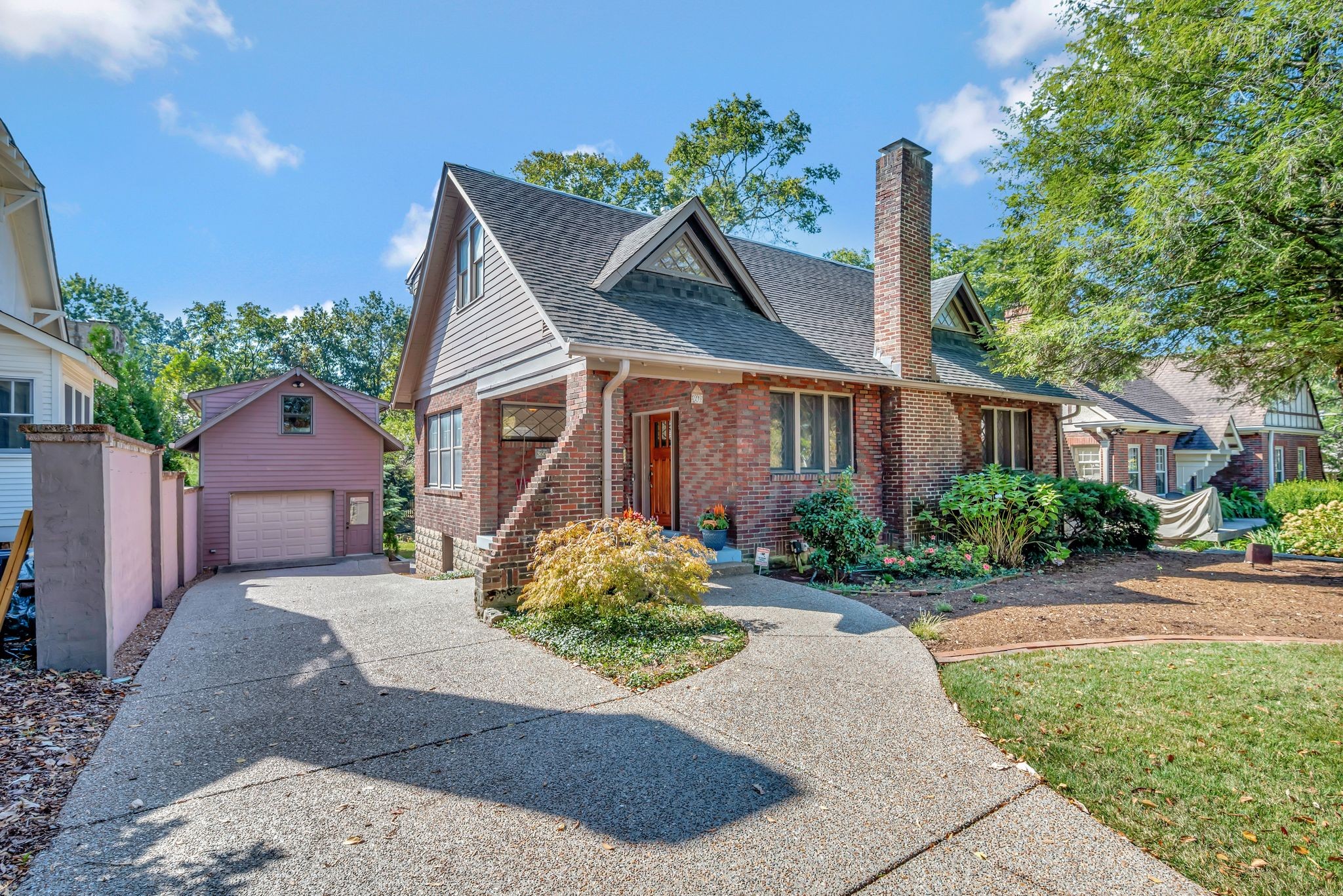 3605 Meadowbrook Ave