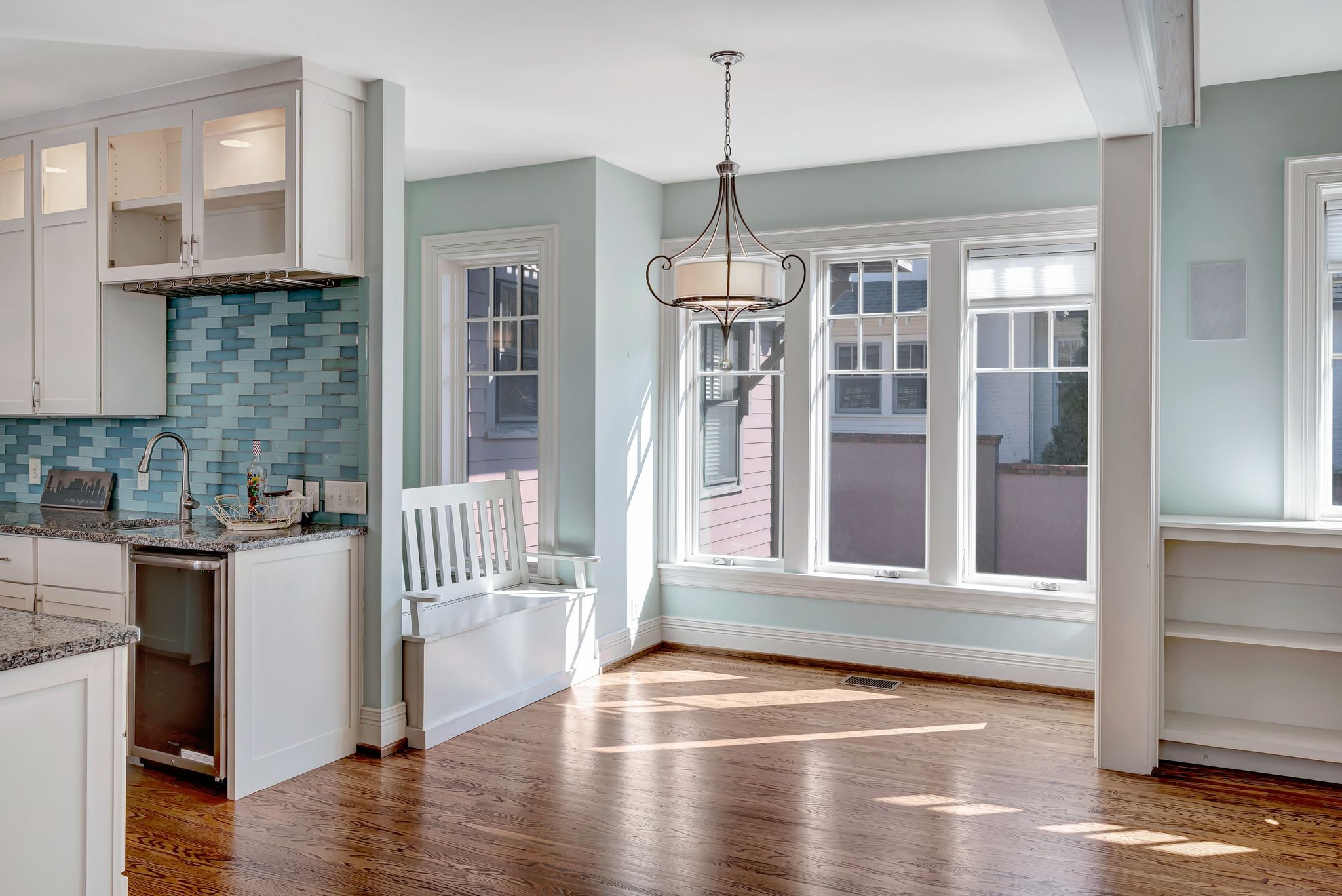 3605 Meadowbrook Ave