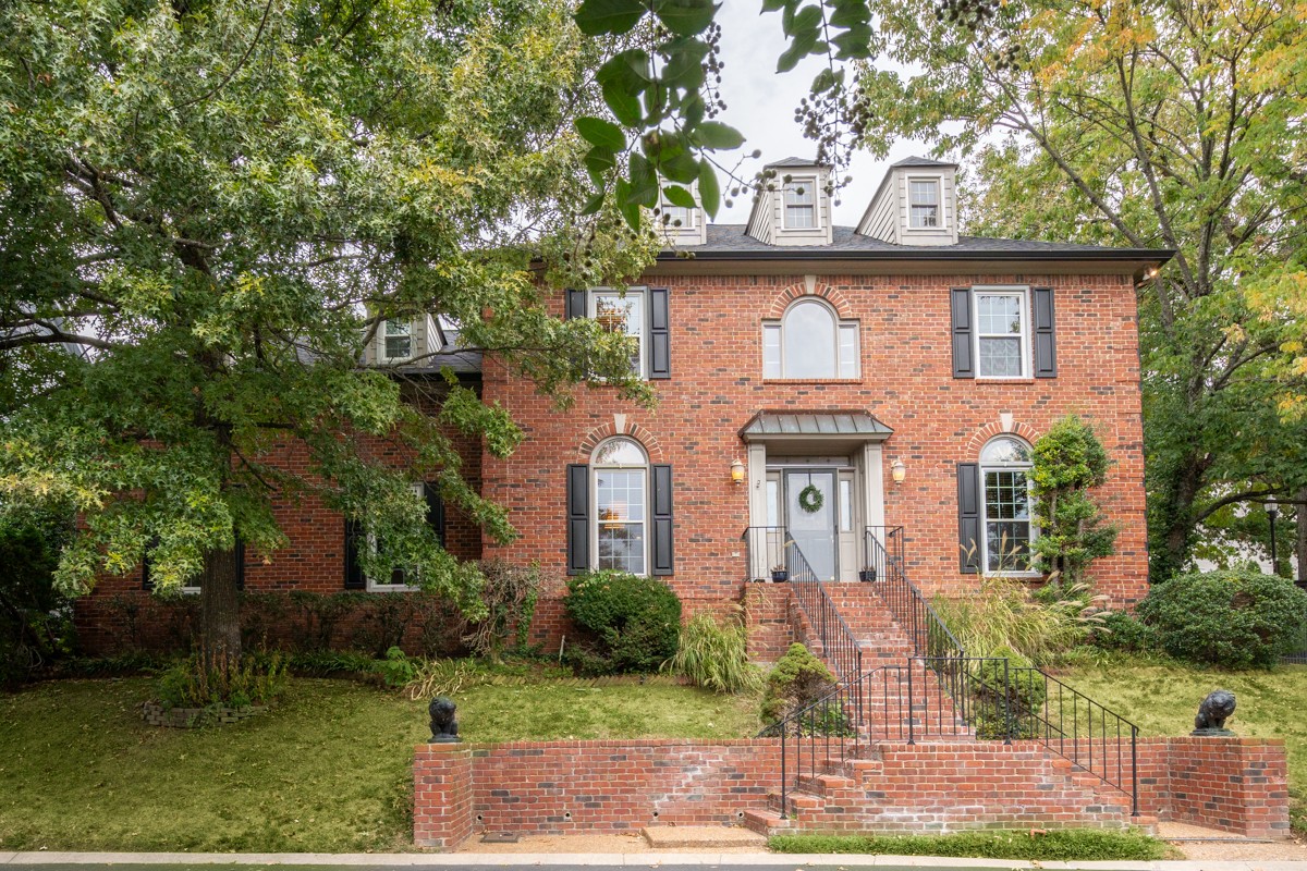 60 Ravenwood Hills Cir