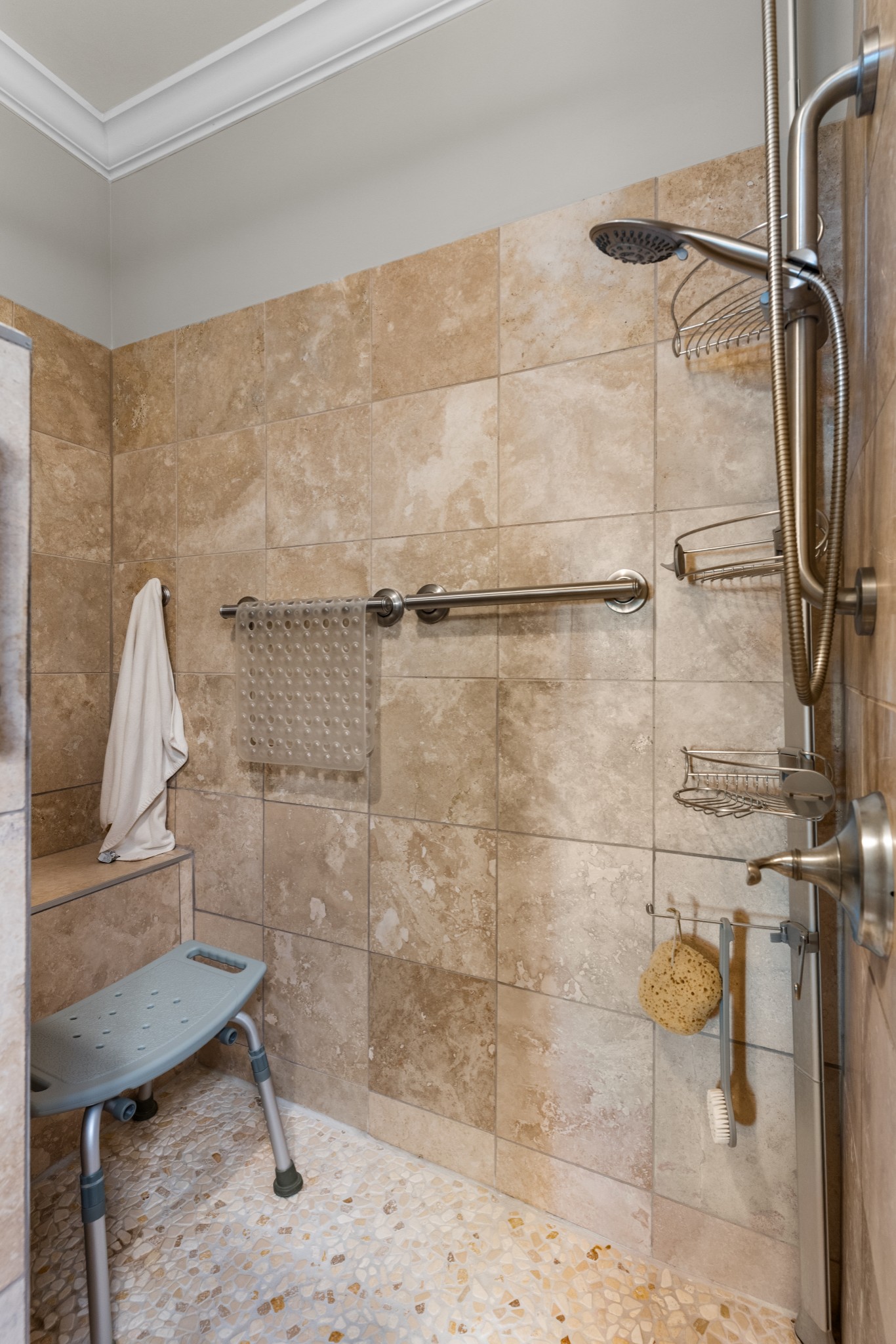 400 Warioto Way Unit: 809