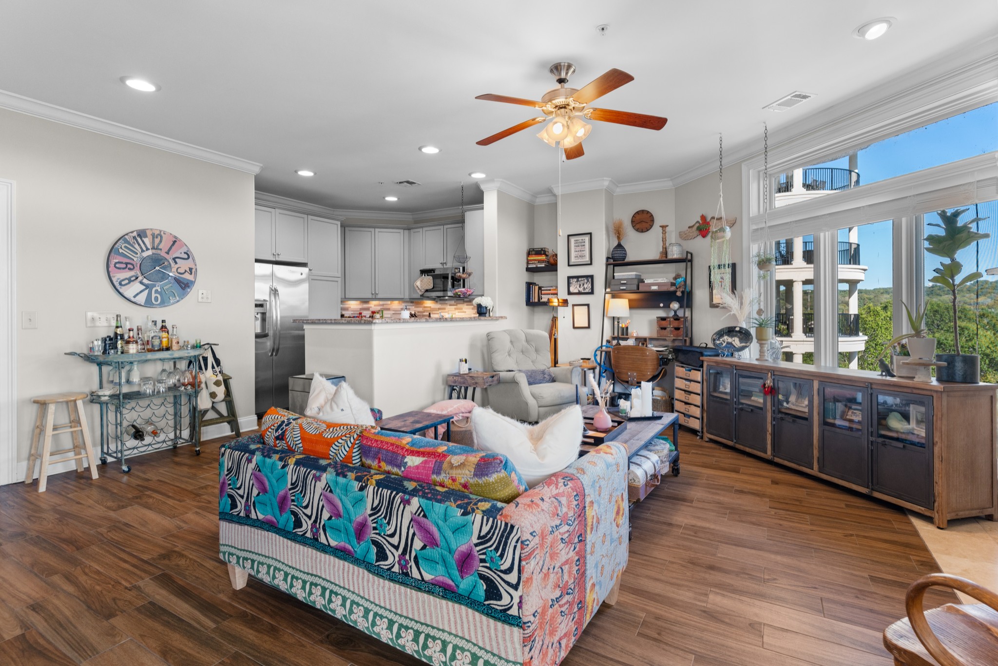 400 Warioto Way Unit: 809